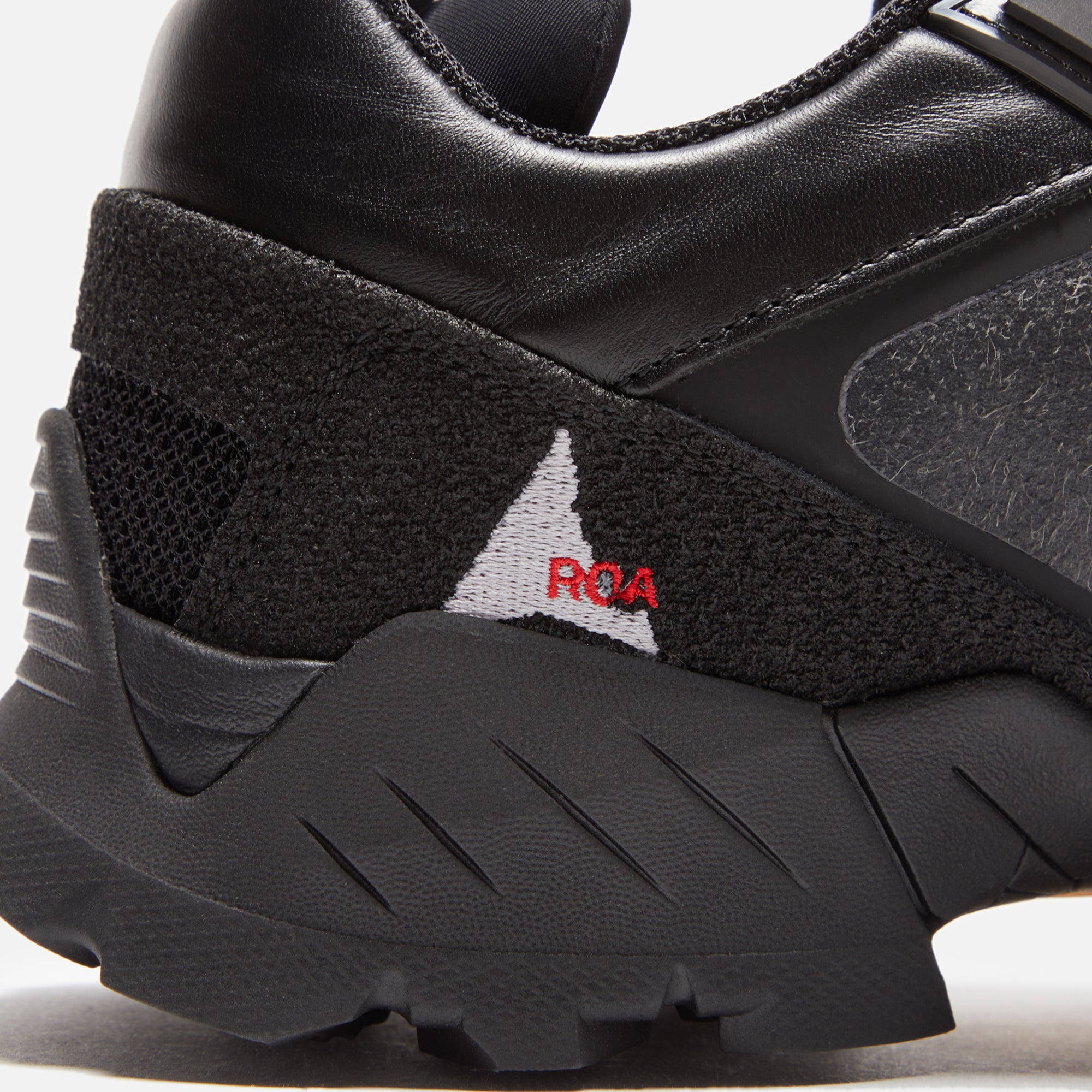 ROA Lhakpa Hiking Shoe - Black – Kith