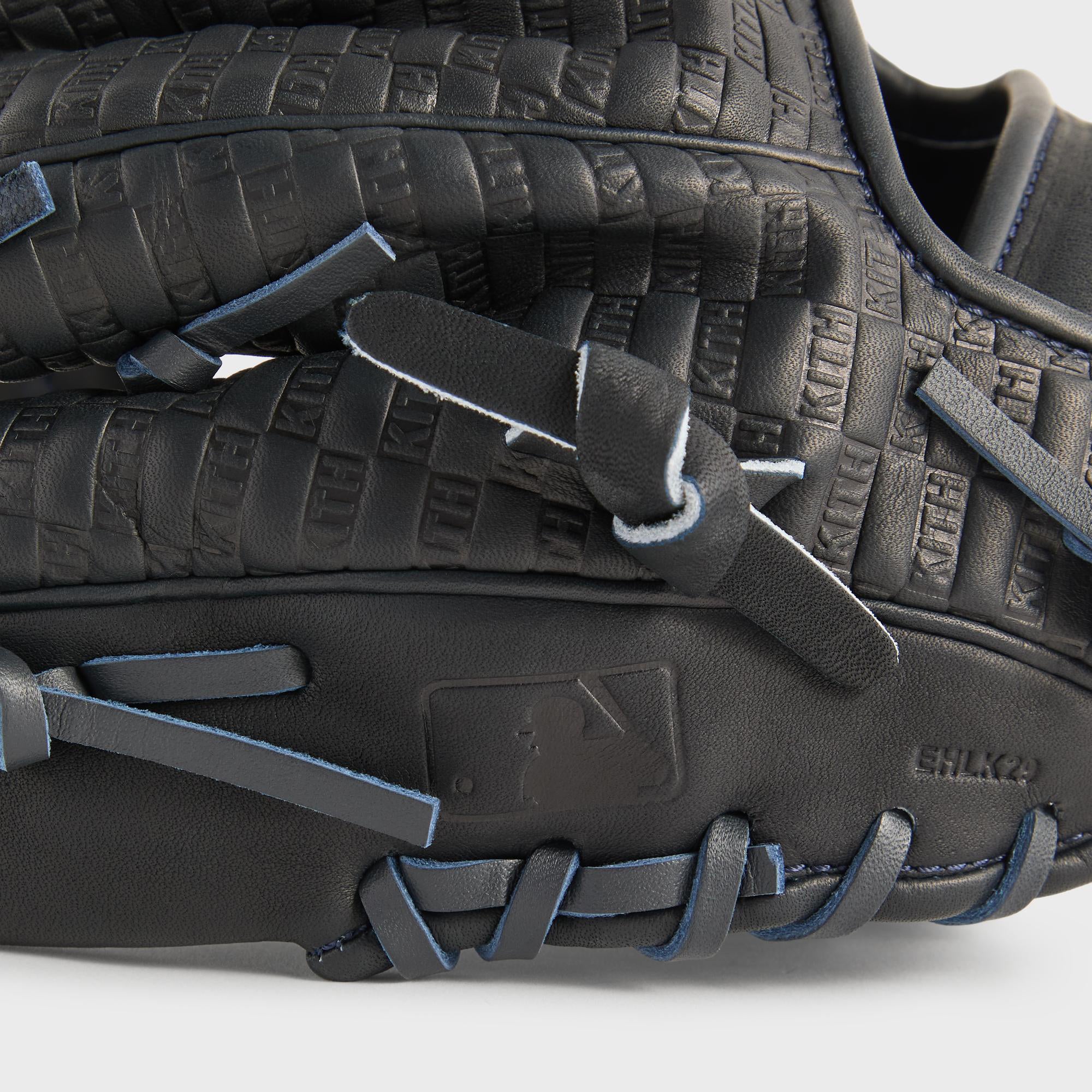 Kith & Rawlings for the New York Yankees Heart of the Hide Glove - Nav