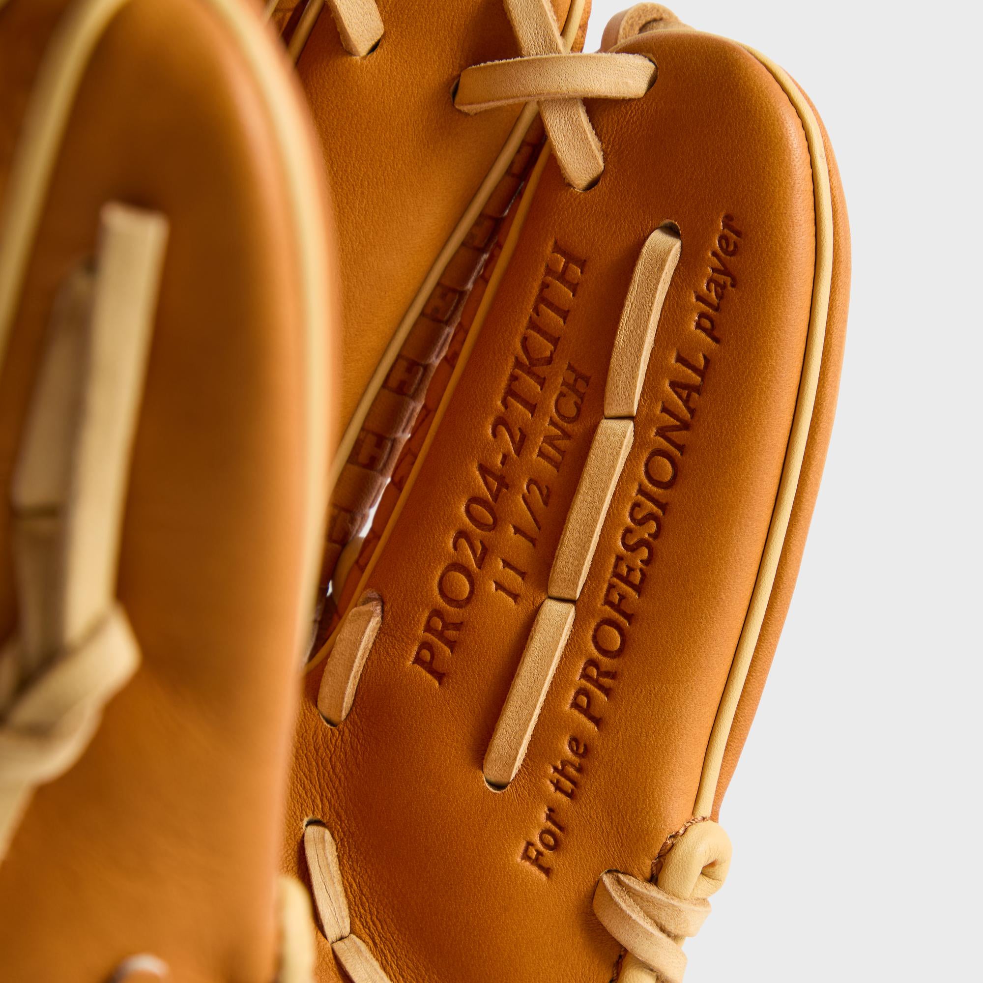 Kith & Rawlings for the New York Yankees Heart of the Hide Glove - Tan