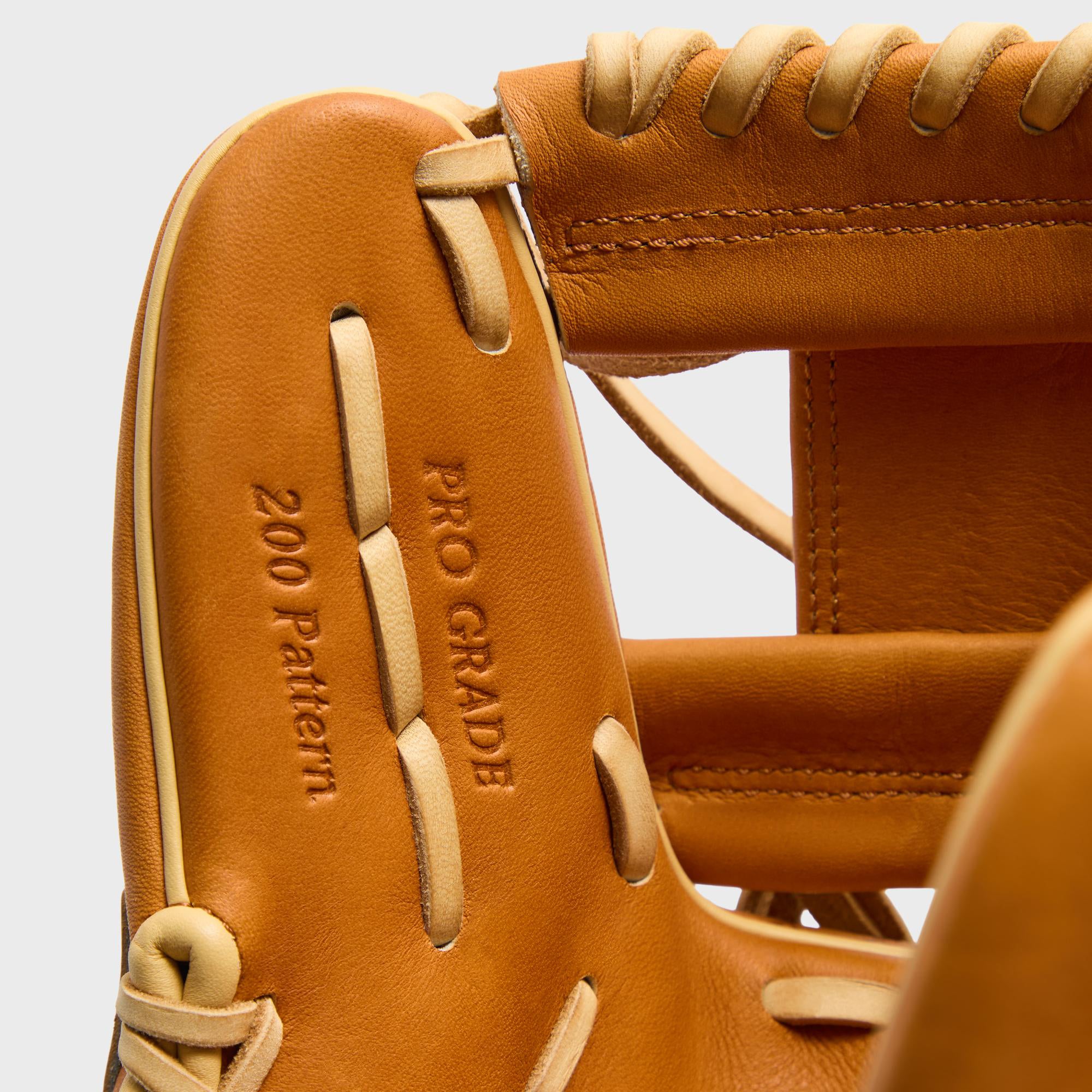 Kith & Rawlings for the New York Yankees Heart of the Hide Glove - Tan
