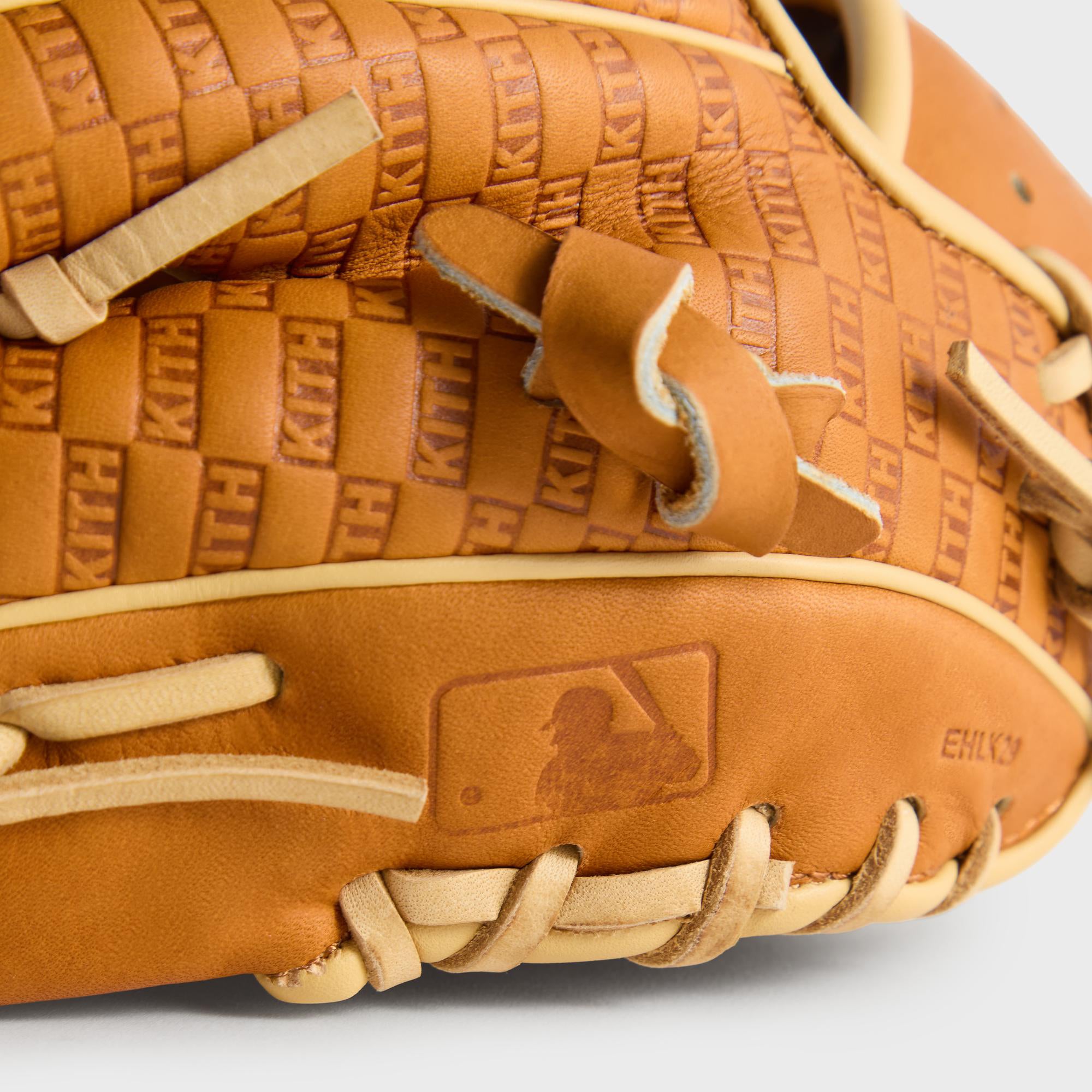 Kith & Rawlings for the New York Yankees Heart of the Hide Glove - Tan