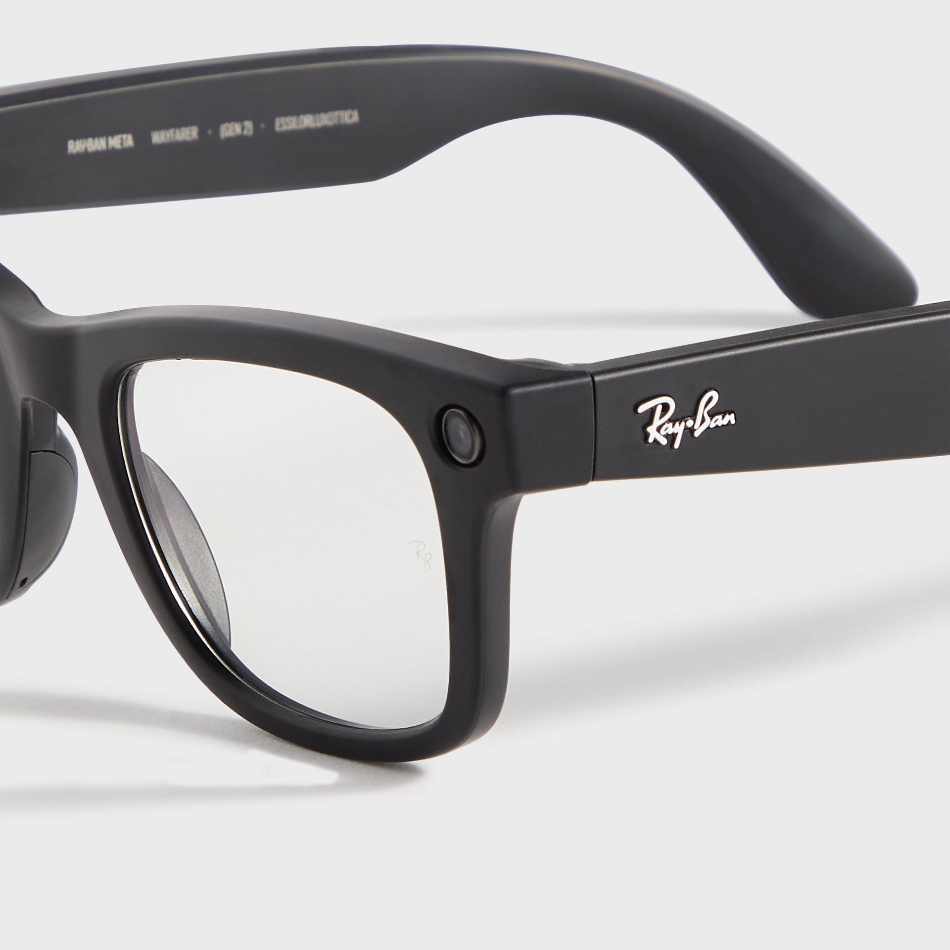 Ray-Ban Meta Wayfarer Sunglasses - Matte Black / Clear