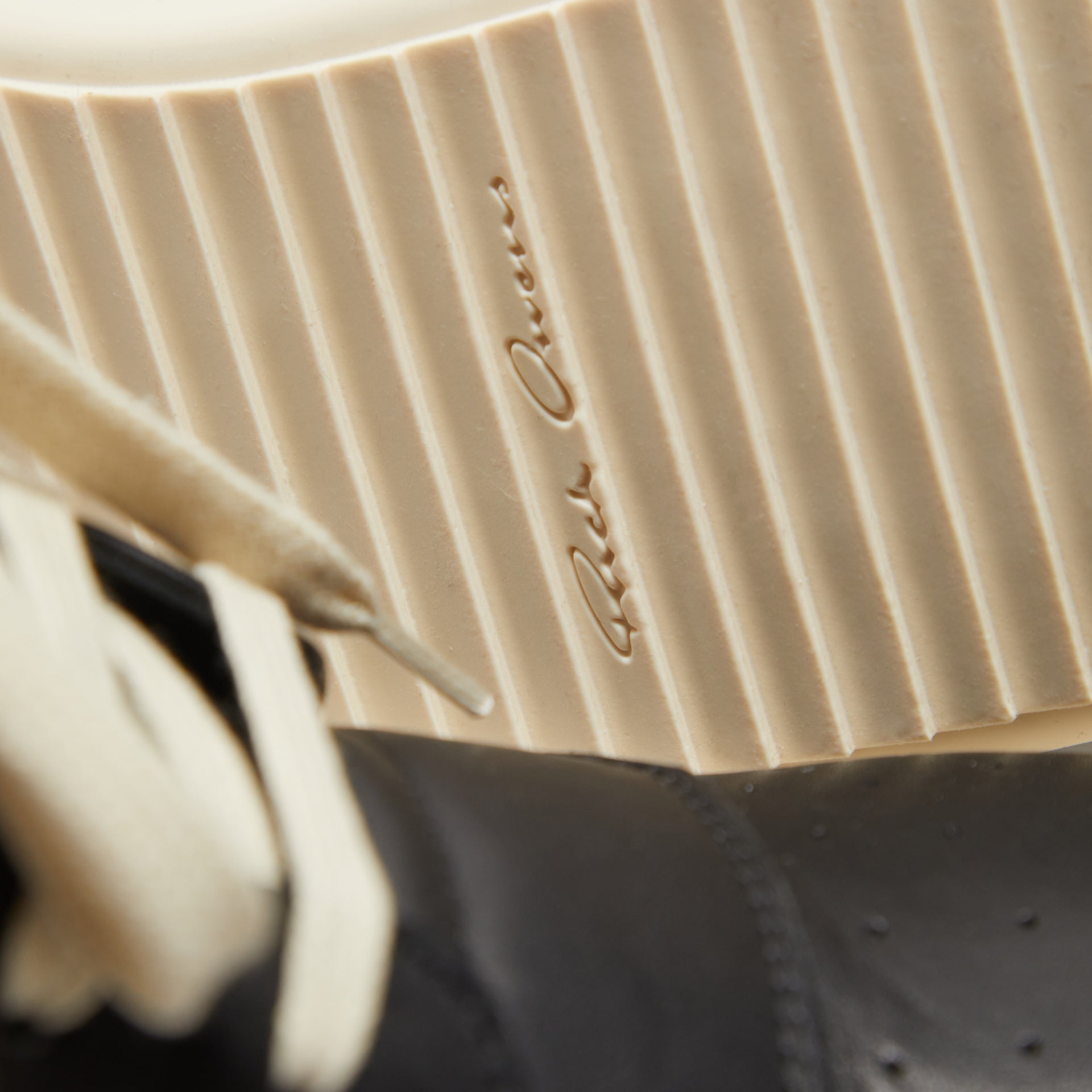 Rick Owens Mega Bumper Geobasket - Black / Milk