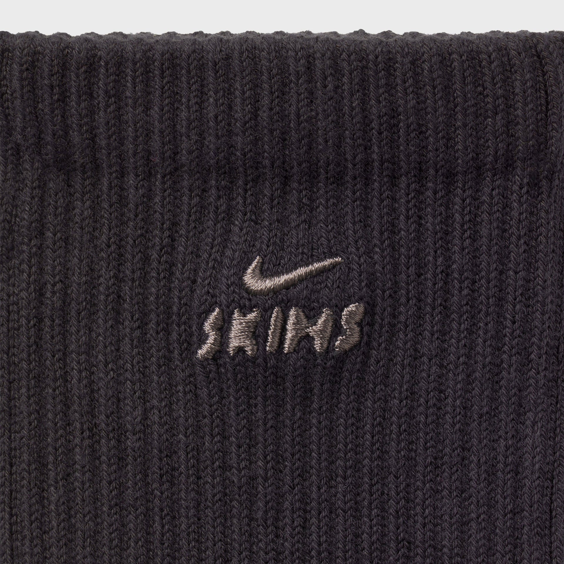 NikeSKIMS Dri-FIT Pilates Grip Crew Socks - Obsidian