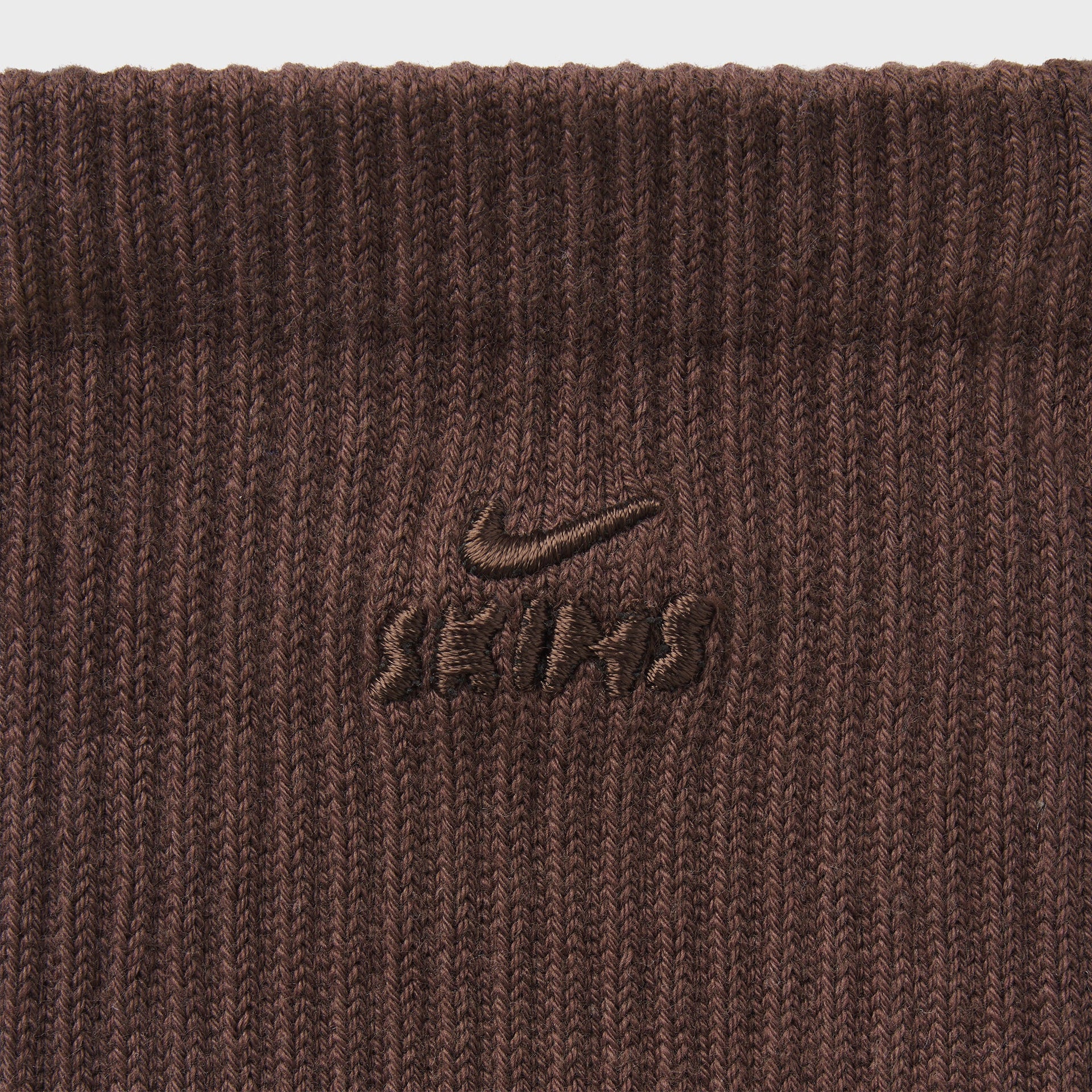 NikeSKIMS Dri-FIT Pilates Grip Crew Socks - Dark Sepia
