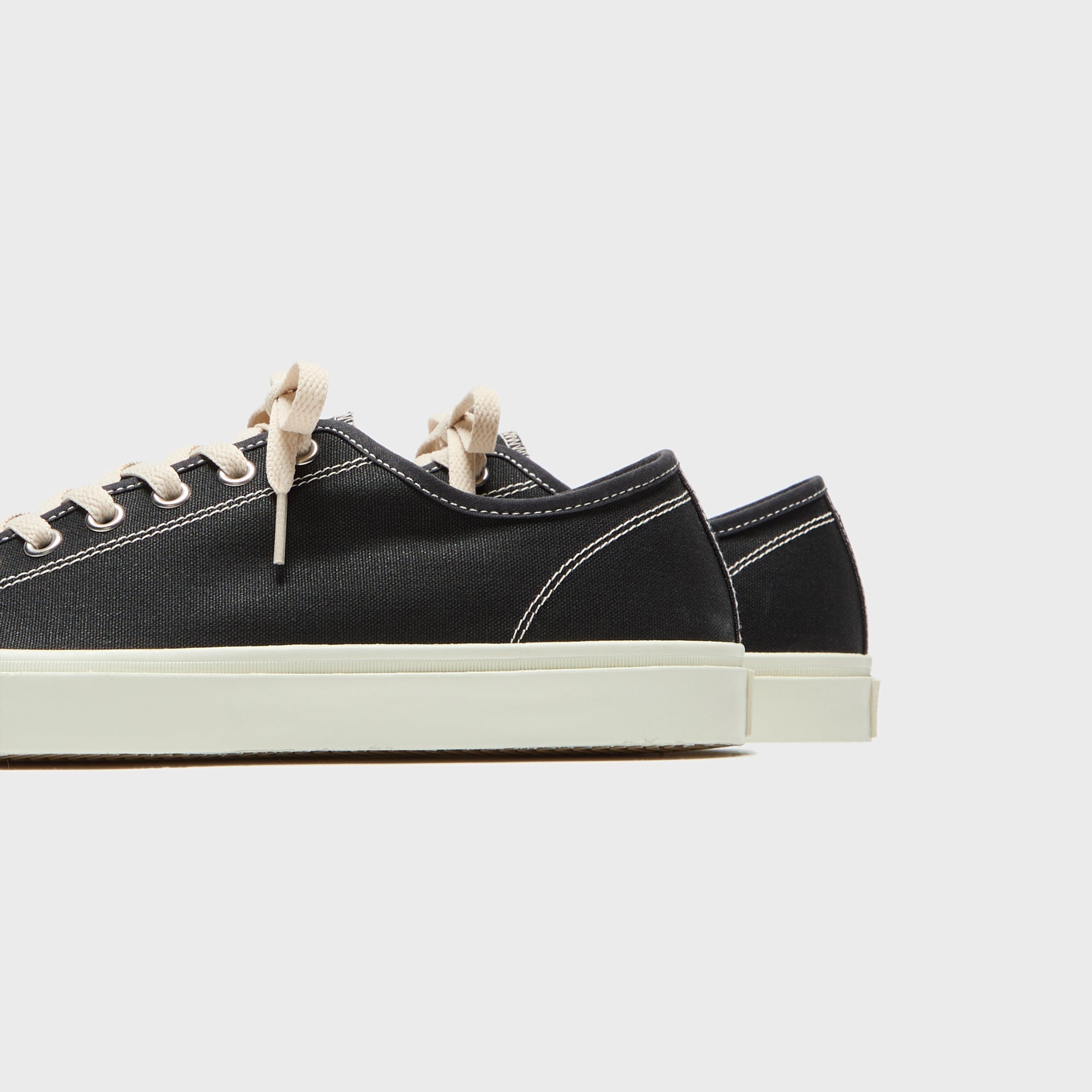 Maison Margiela Tabi Sneakers ブラック Men's Black Cotton Tabi Sneakers | Maison Margiela