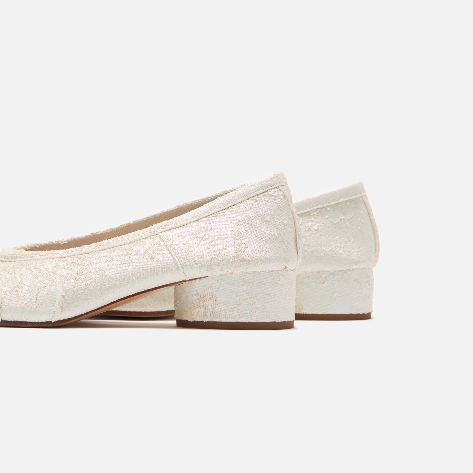 24AW new/Maison Margiela Tabiペイントパンプス Pumps White Maison Margiela Tabi Bianchetto 60mm Slingback Pumps | White