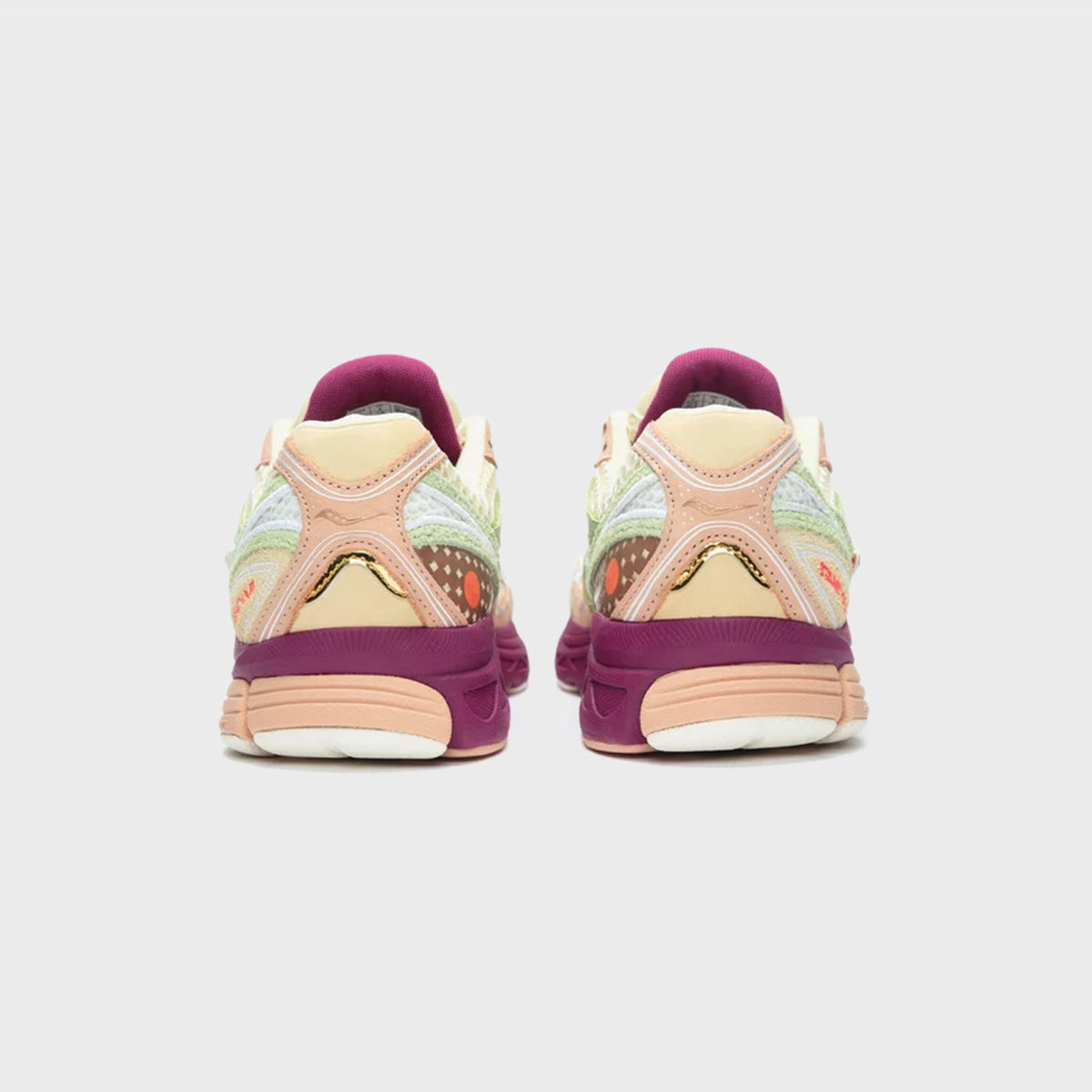 Saucony x Stan Birch ProGrid Guide 7 - Cream / Mauve