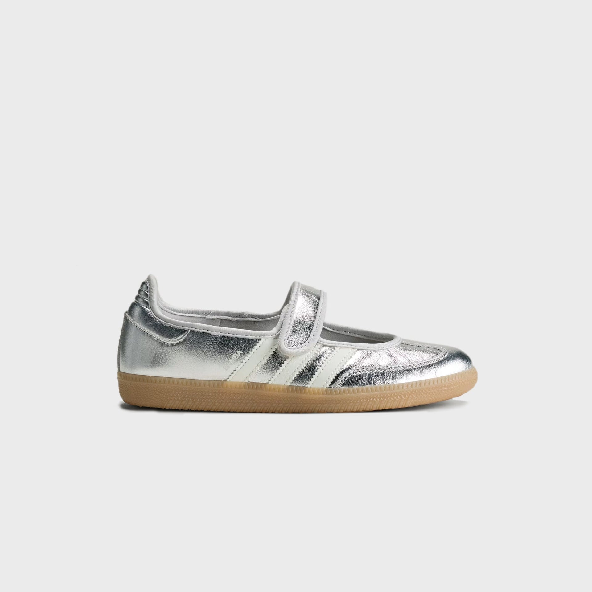 adidas WMNS Samba Jane - Silver Metallic / Off White / Gum