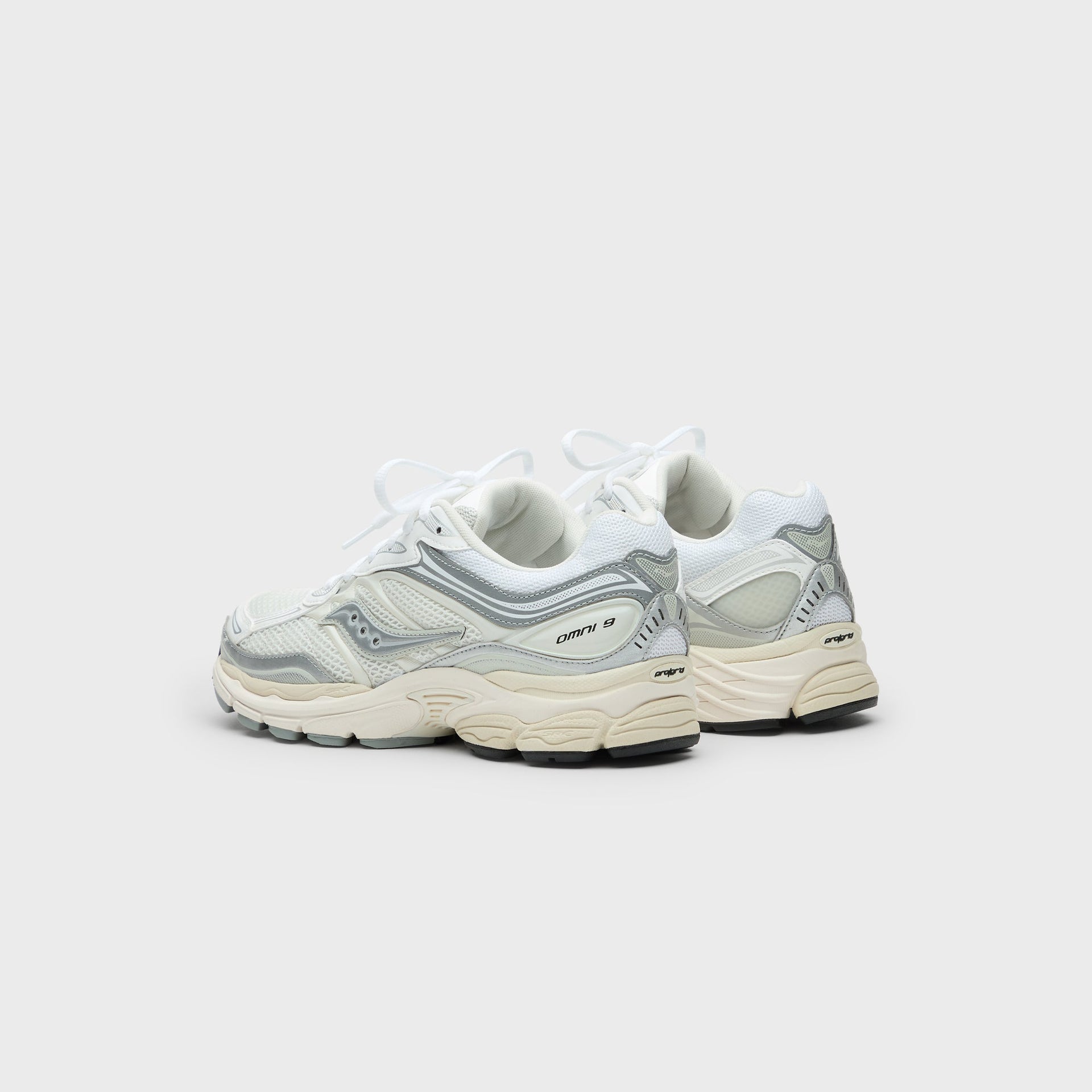 Saucony Progrid Omni 9 TMY - White / Silver