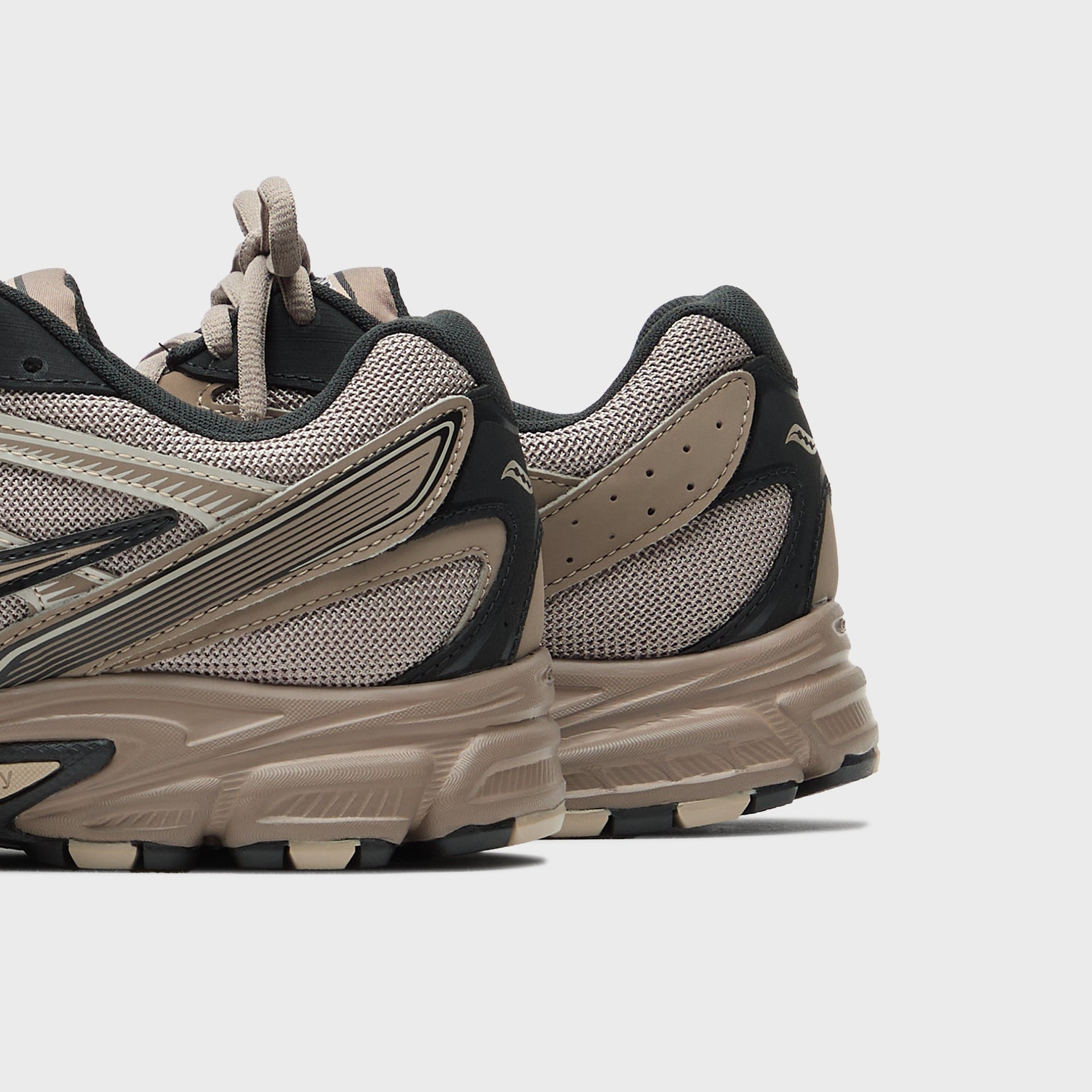 Saucony Ride Millennium - Taupe / Black