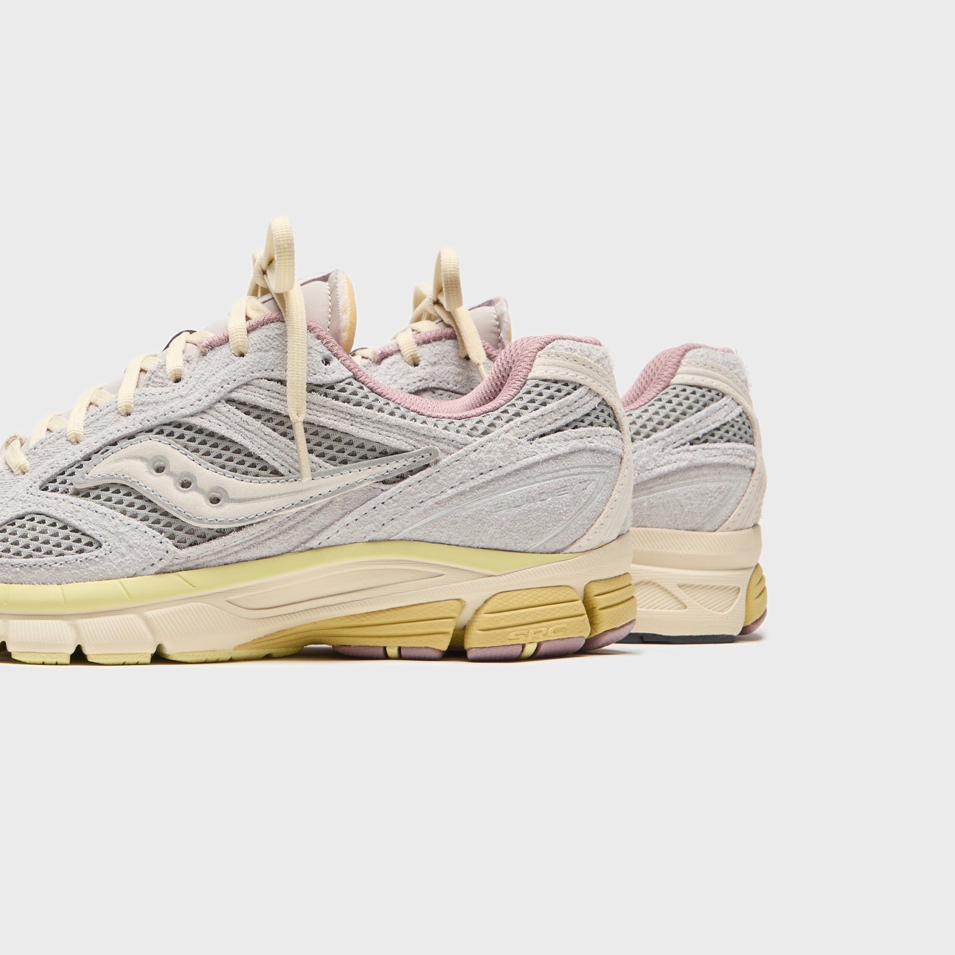 Saucony x 3Sixteen Studios Guide v7.3s - Graphite