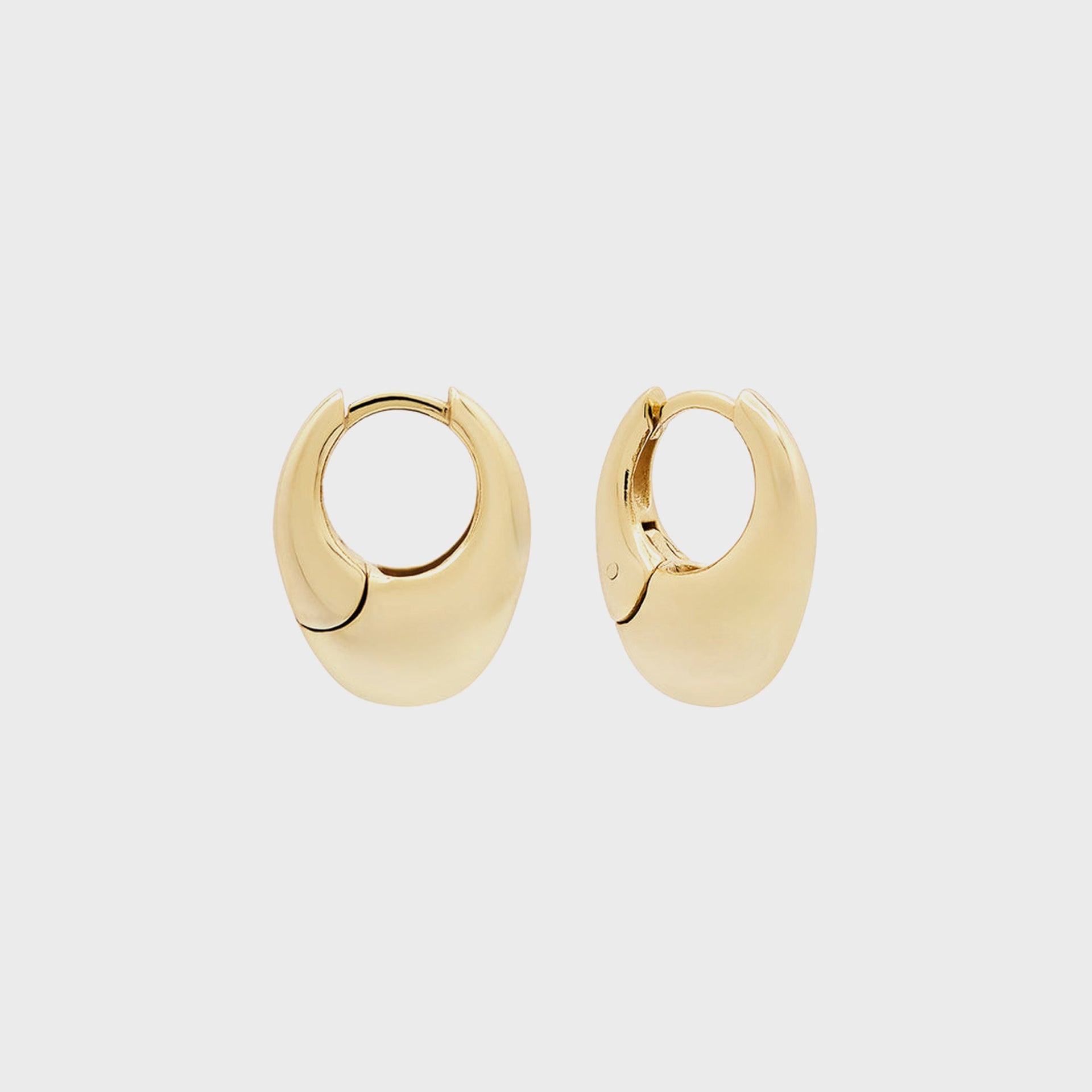 SHASHI Carter Hoop Earring in Gold