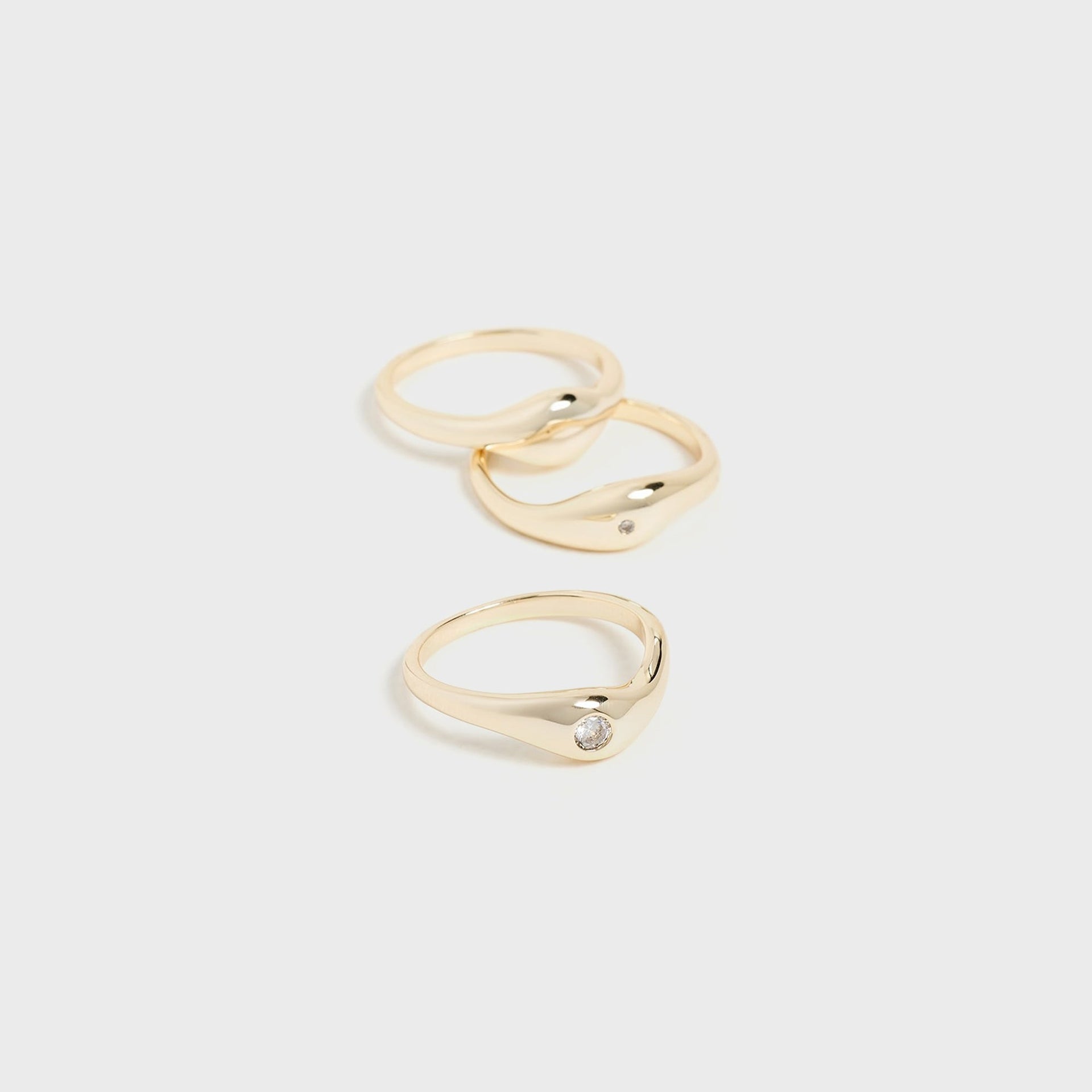 SHASHI Delphine Solitaire Ring Set in Gold