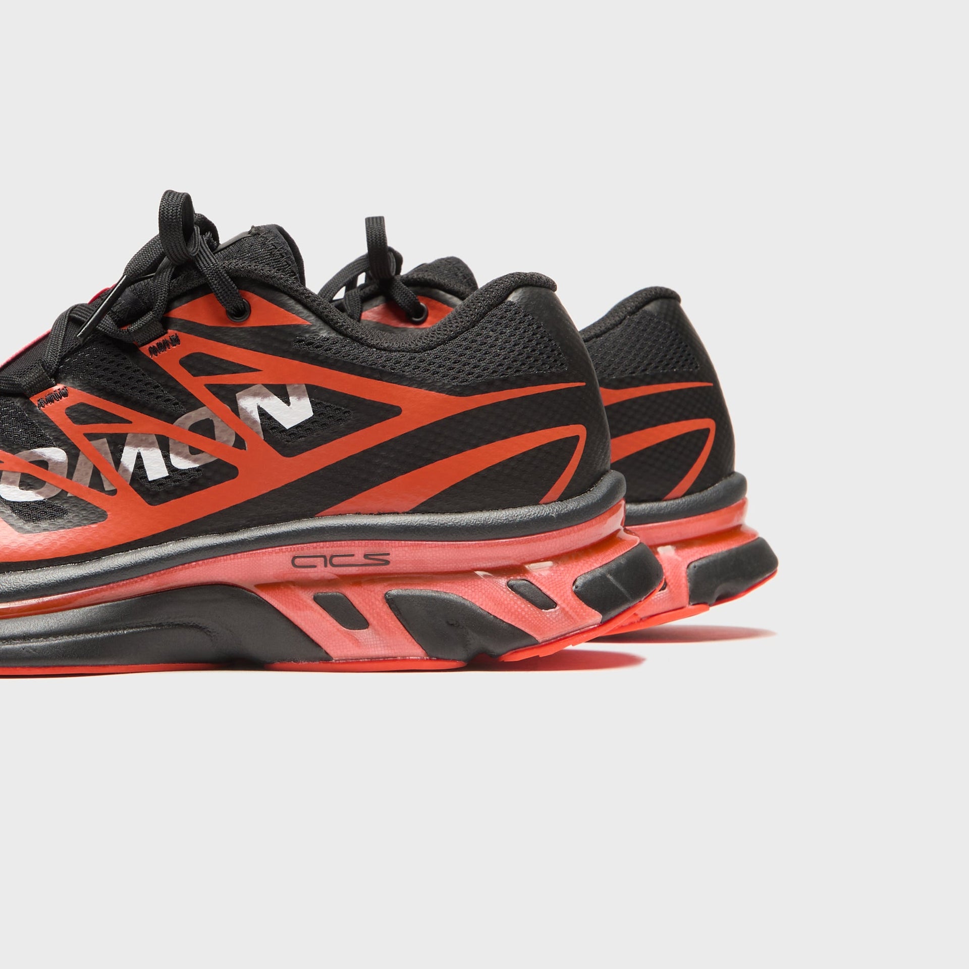 MM6 Maison Margiela x Salomon XT - Black / Cherry Tomato / White