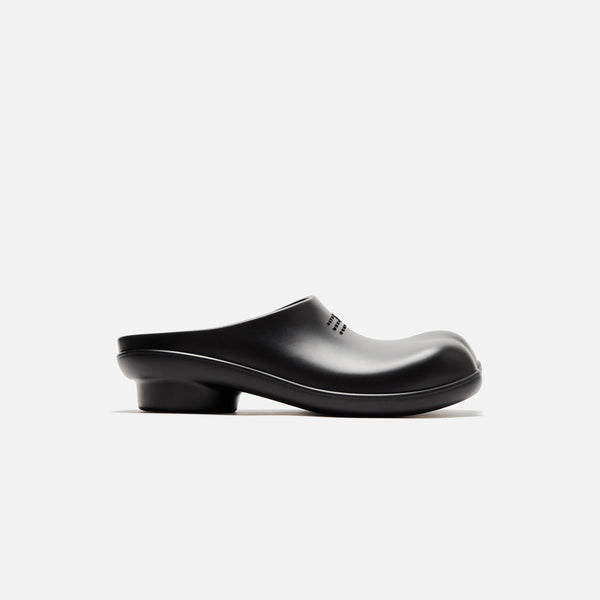 【MM6】ANATOMIC ELASTIC PUMP WITH LOGO 30213781_59378831_600.jpg