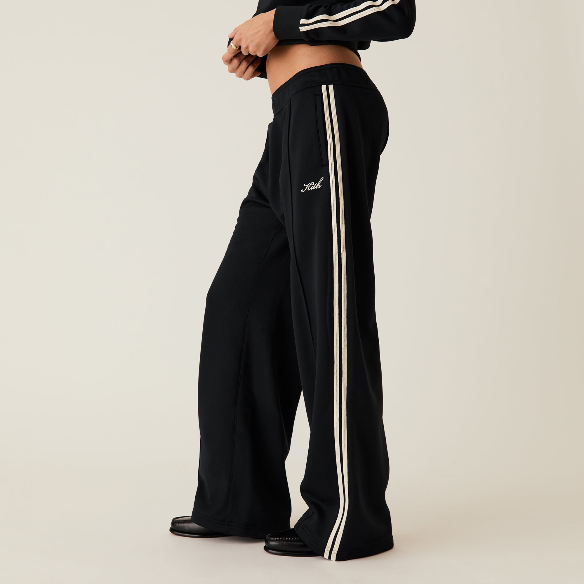 Kith Arbor Track Pants ブラック　25ss 美品 Kith Arbor Track Pants ブラック 25ss 美品 - メルカリ