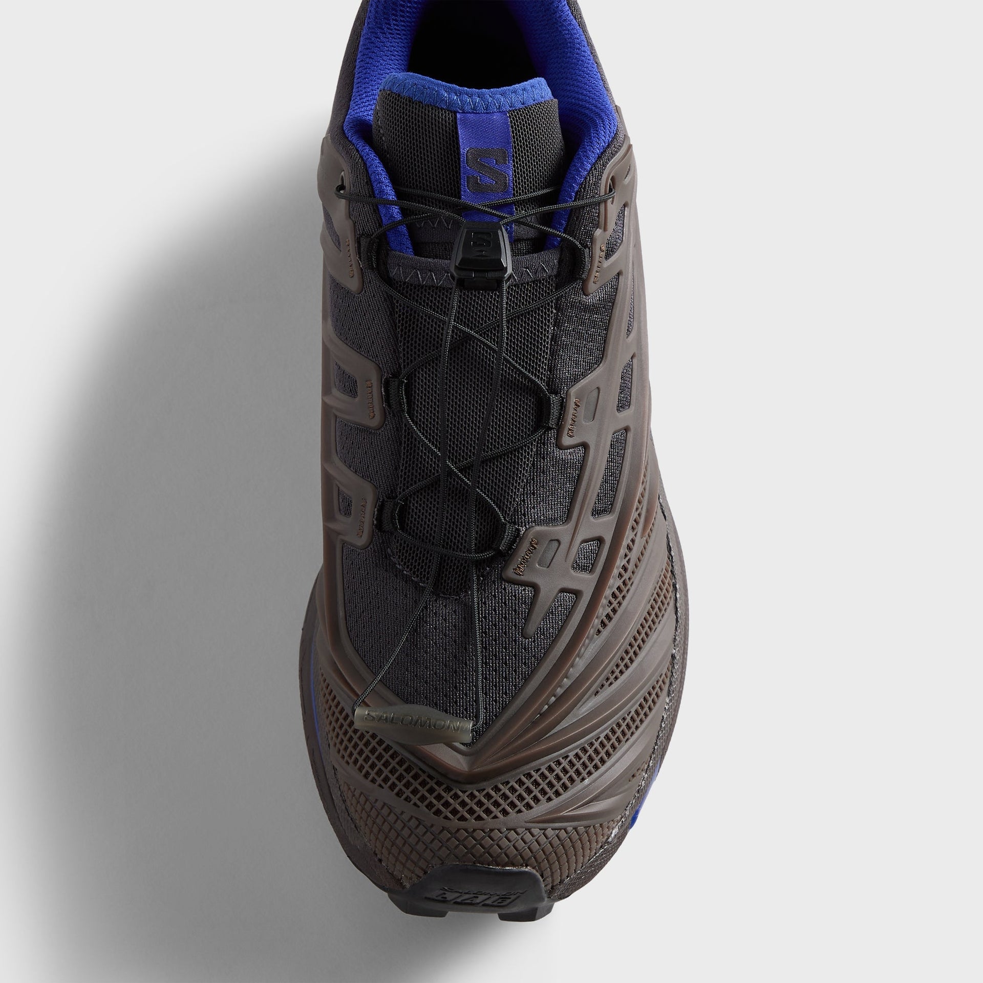 Kith for Salomon XT-EVO single shoe, top-down view of toe box, brown mesh and quicklace