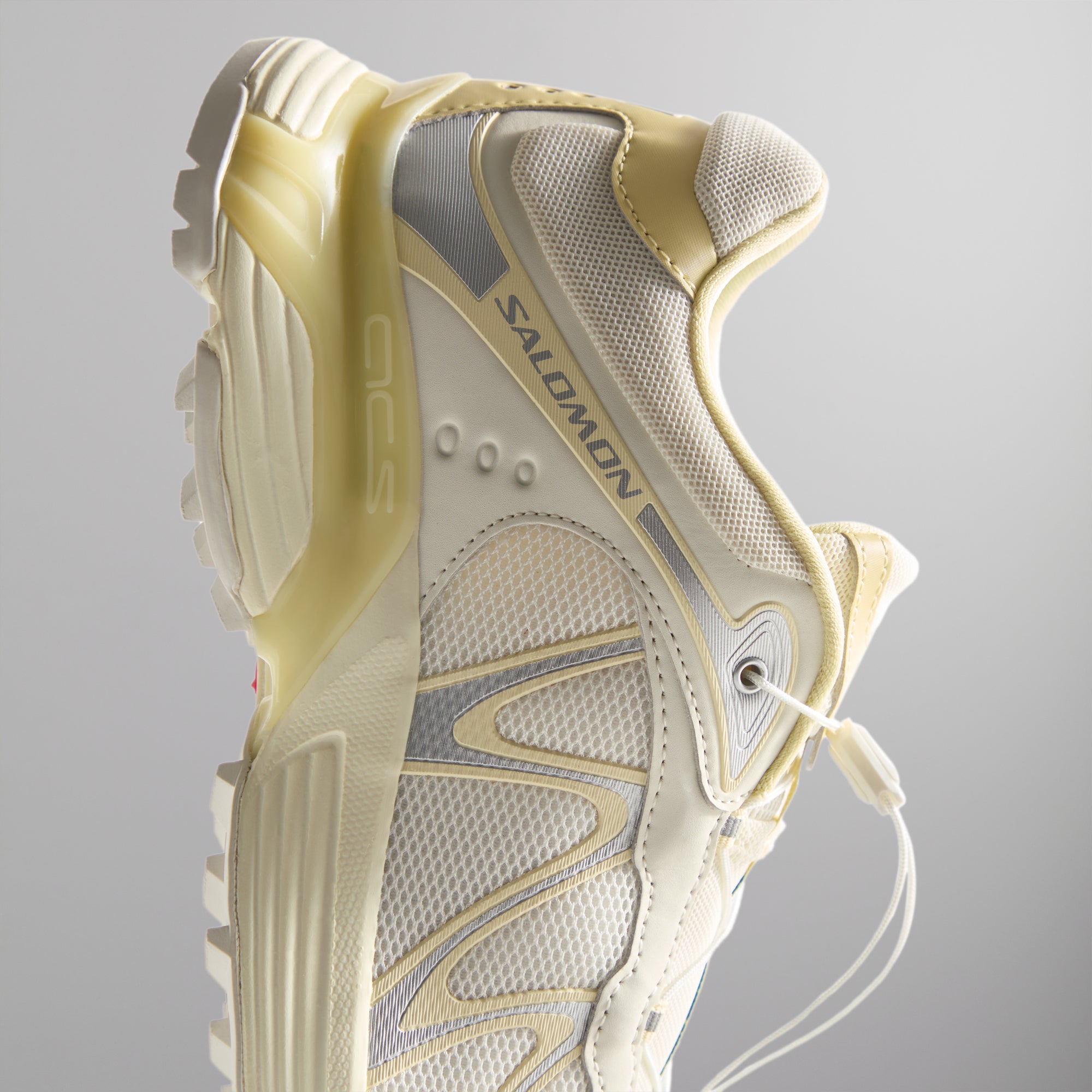 ◆コラボ◆KITH X SALOMON XT-WHISPER VANILLA◆正規品◆関税込 Kith for Salomon XT-Whisper - Vanilla / Transparent Yellow