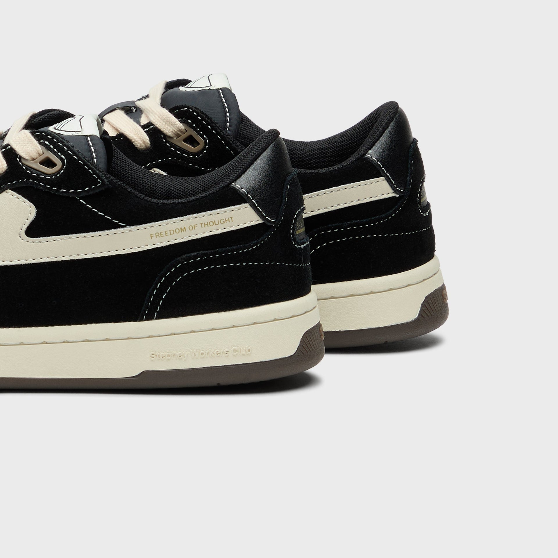 Stepney Workers Club Pro-Cup 01 S-Strike - Black / White