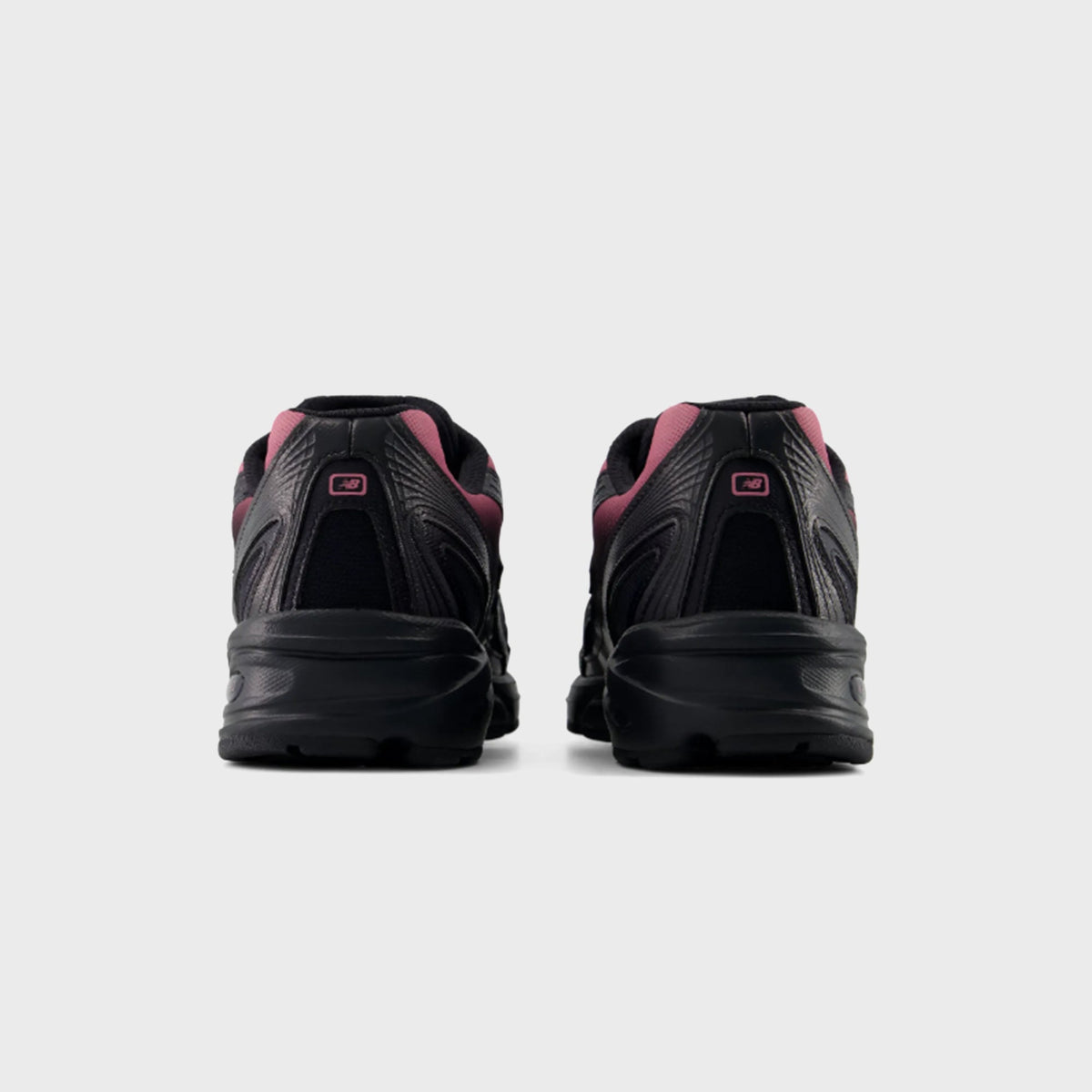 New Balance 740 - Dark Night / Pink Eraser