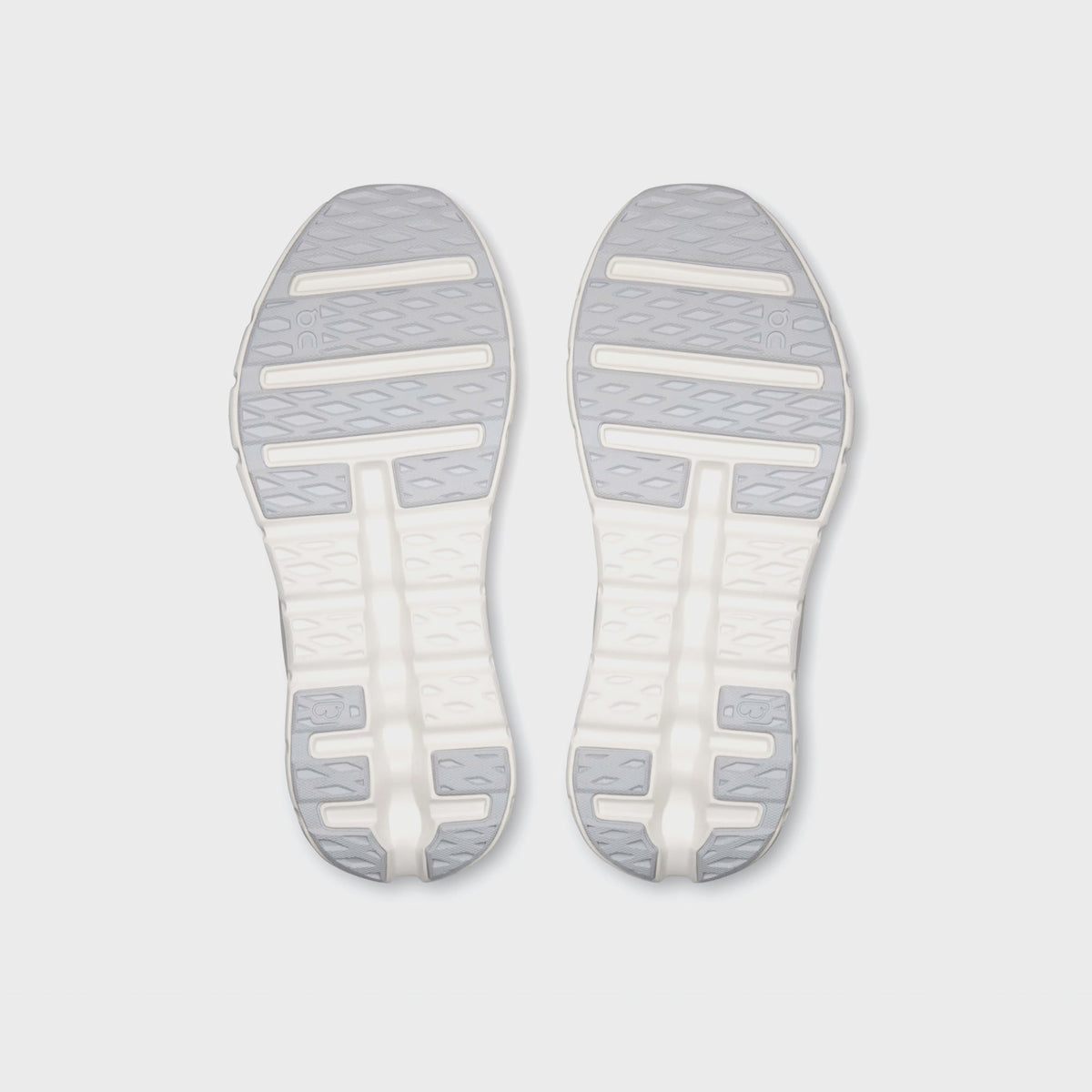 On Running WMNS Cloudtilt - Alloy / Silver