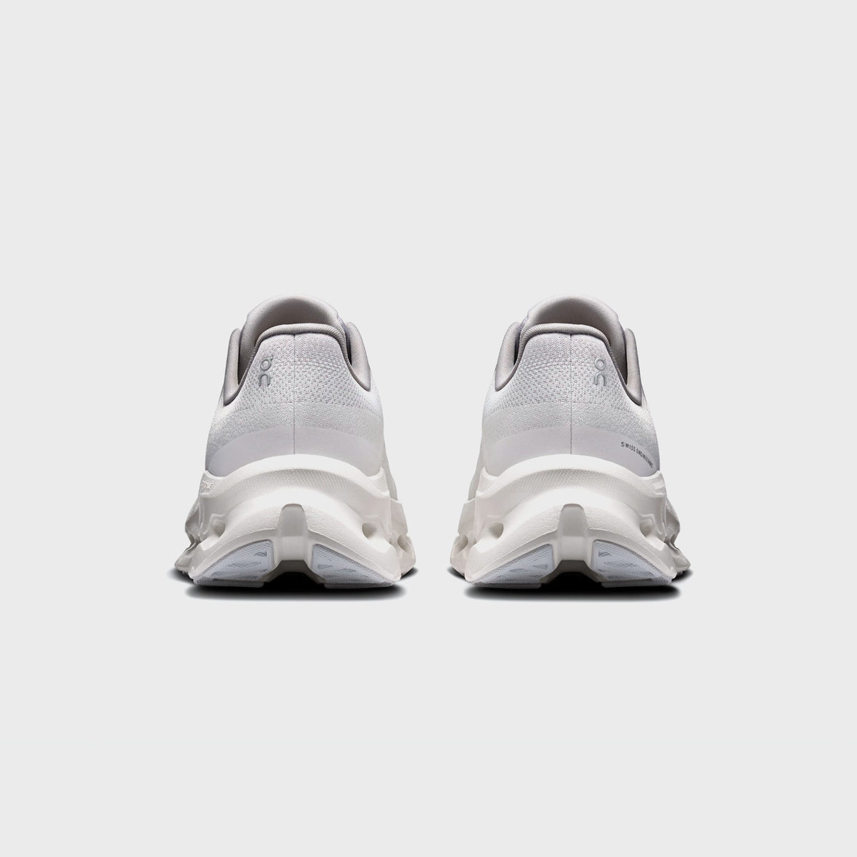 On Running WMNS Cloudtilt - Alloy / Silver