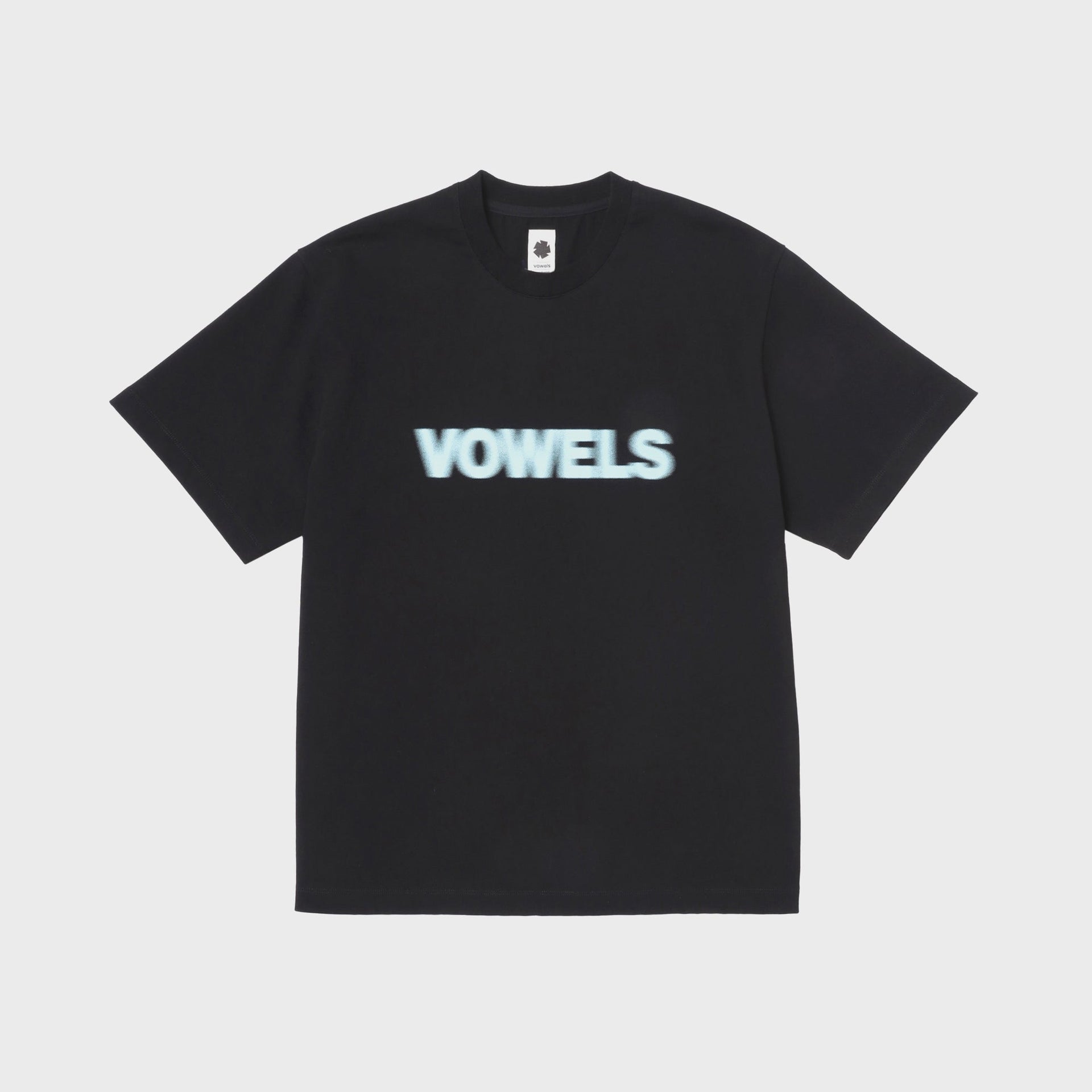 vowels Blur Tee - Black