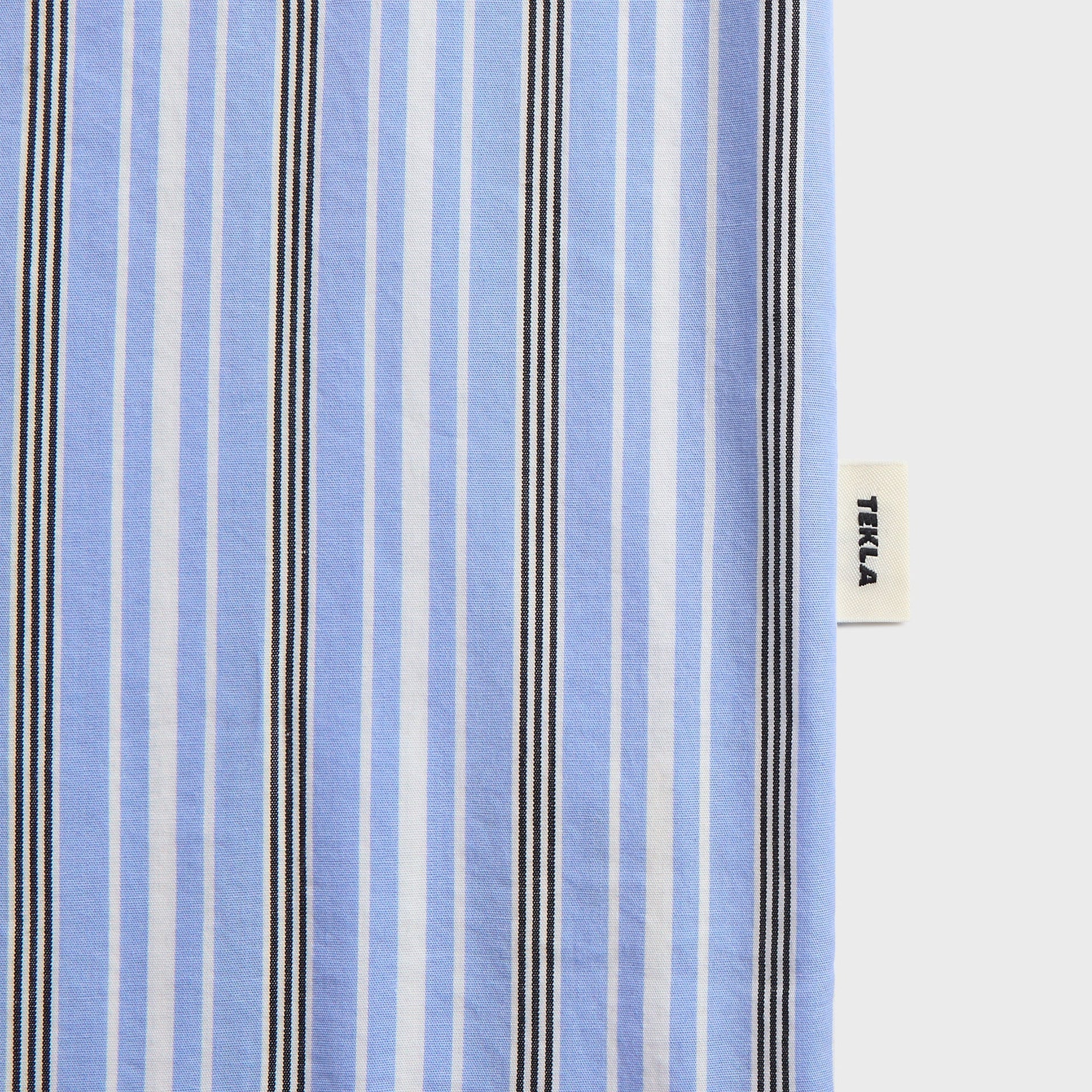 Tekla Poplin Long-Sleeved Pyjama Shirt - Stave Stripes