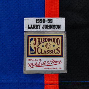 UrlfreezeShops and Mitchell & Ness for the New York Knicks Larry Johnson Jersey - Knicks Blue / Knicks Orange