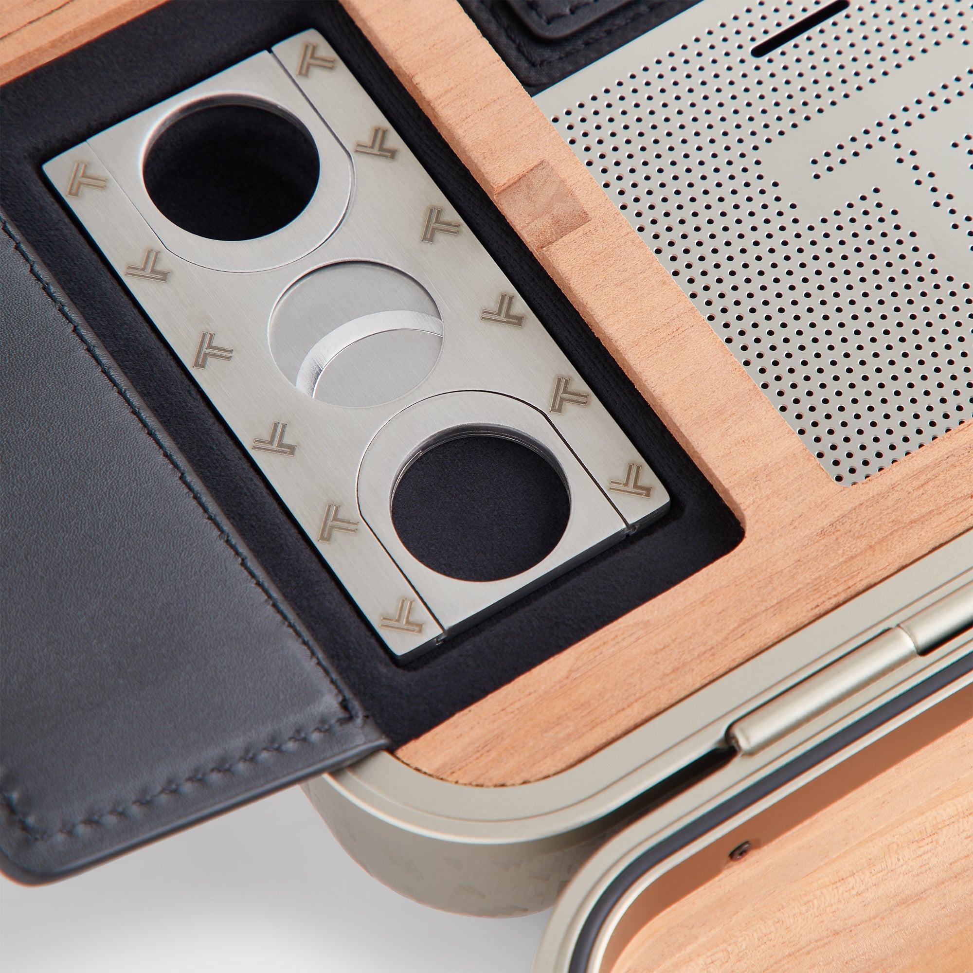 時計 Kith for TUMI Cigar Case Kith for TUMI Cigar Case - Pewter