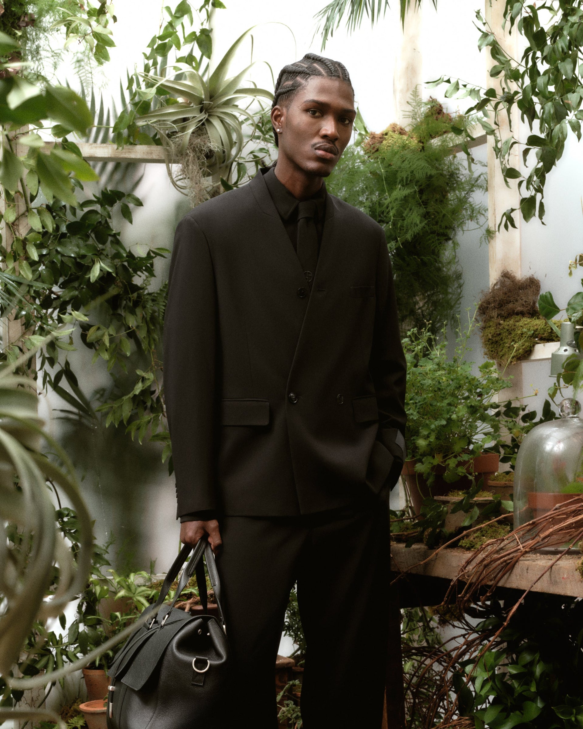 gid://shopify/MediaImage/44834294595860