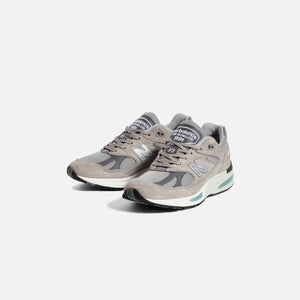 New Balance Made in UK 991v2 - Alloy / Smoked Pearl / Silver – Kith