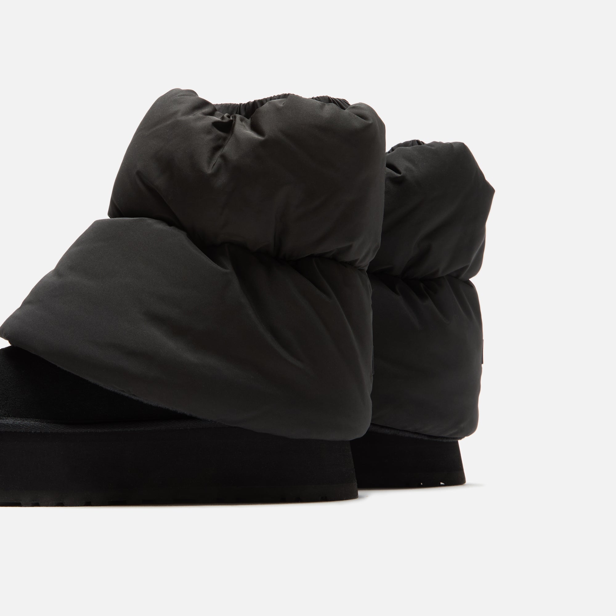 UGG Classic Mini Dipper Puffer - Black / Black – Kith