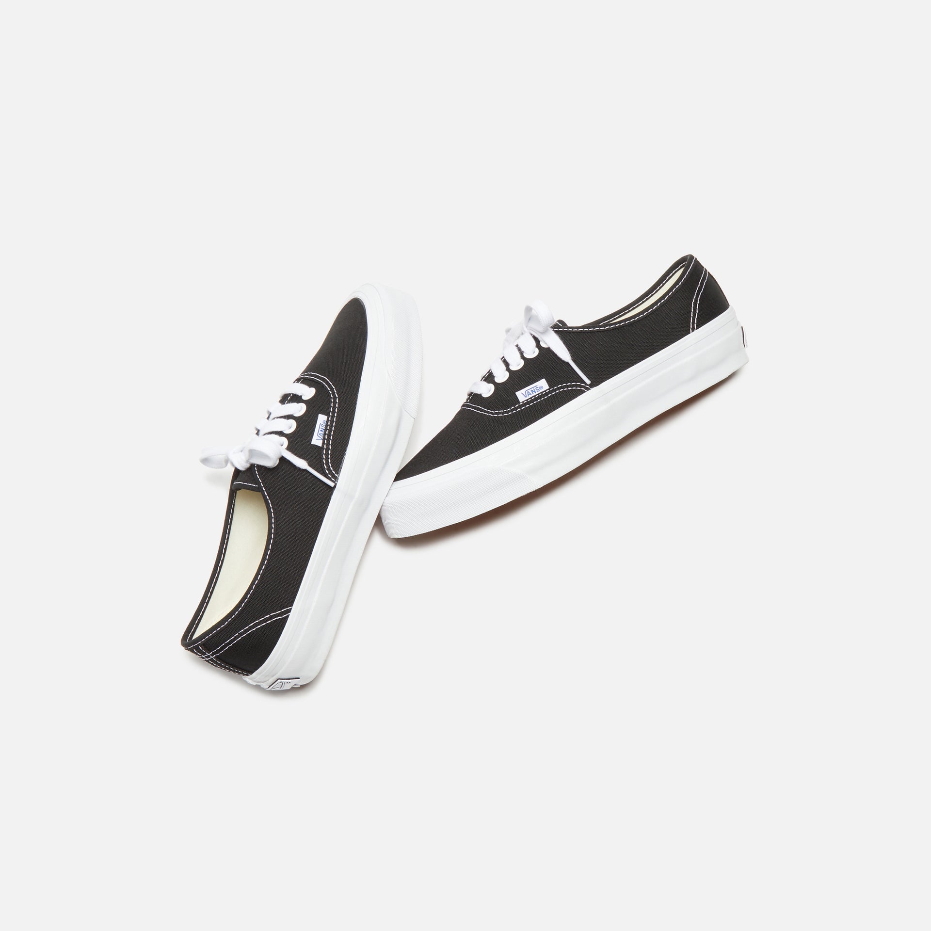 Vans Premium Authentic 44 - Black / White