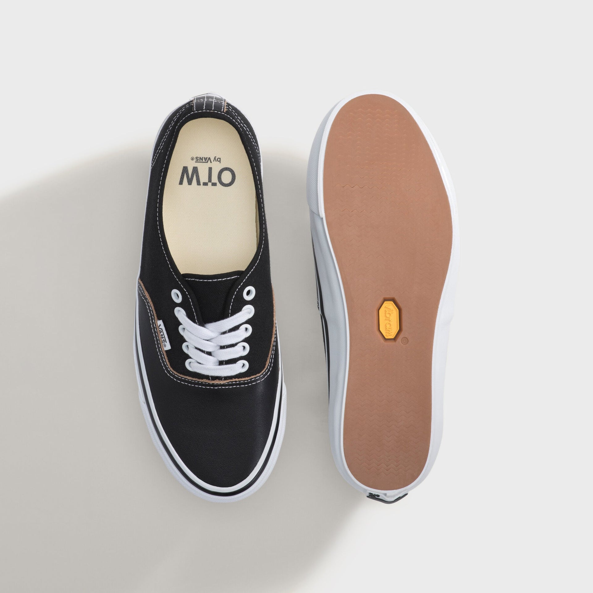 VANS OTW Authentic 44 Siped Vibram - Black / Ochre Red