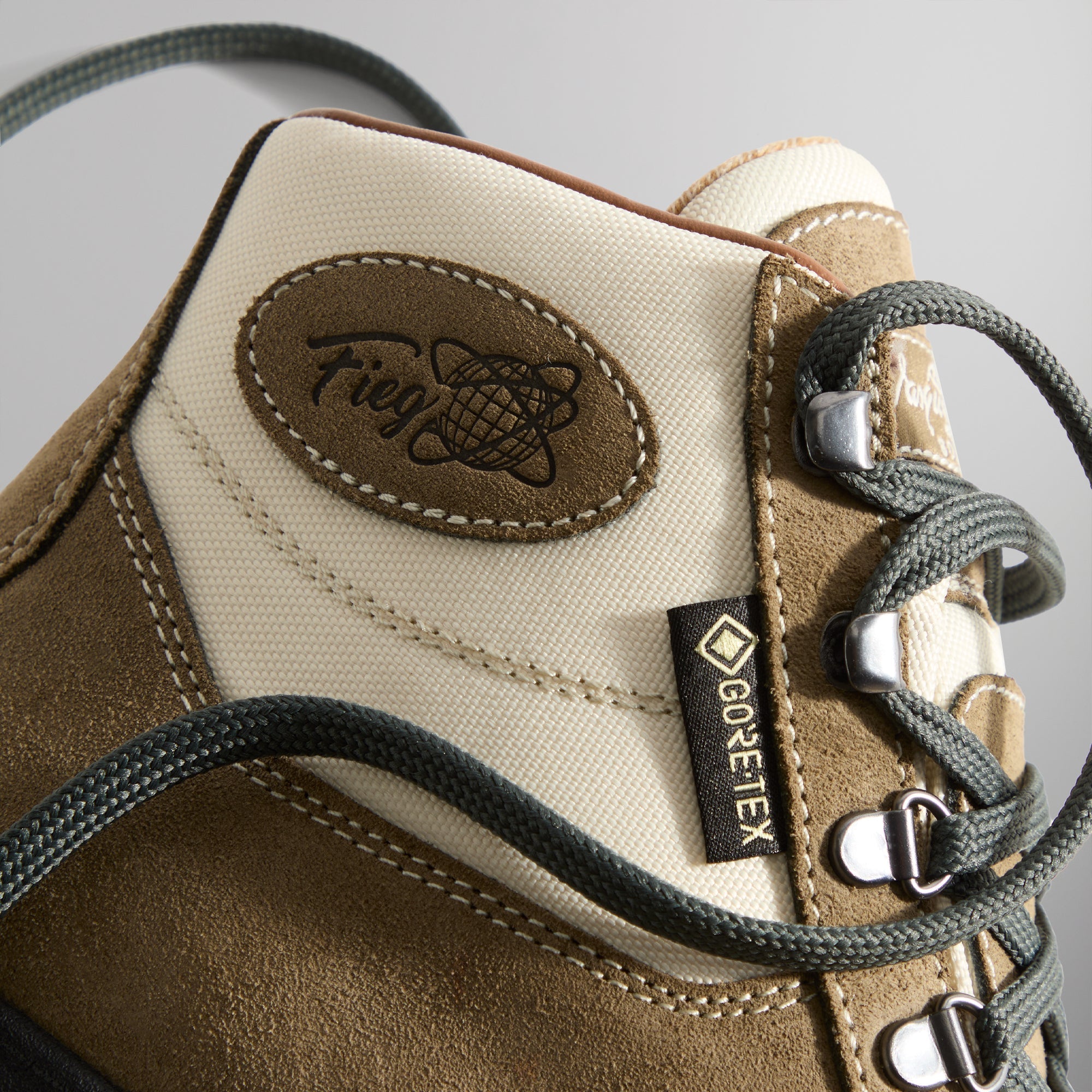 Ronnie Fieg for Vasque Skywalk GTX - Turtle Dove – Kith