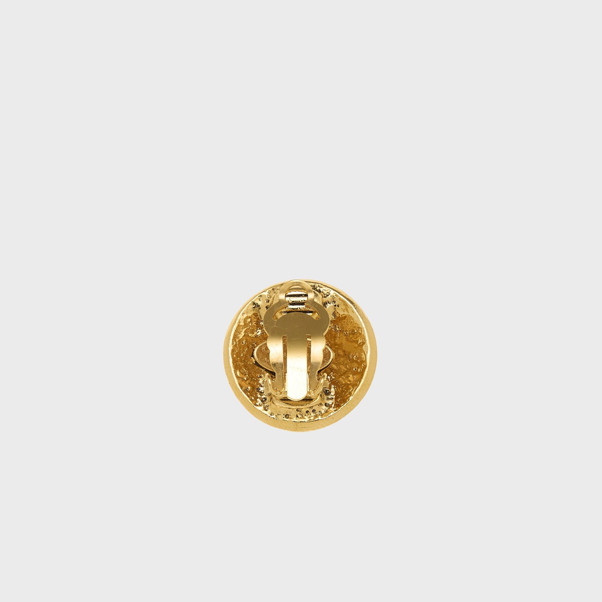 WGACA Chanel CC Round Clip-On Earrings - Gold