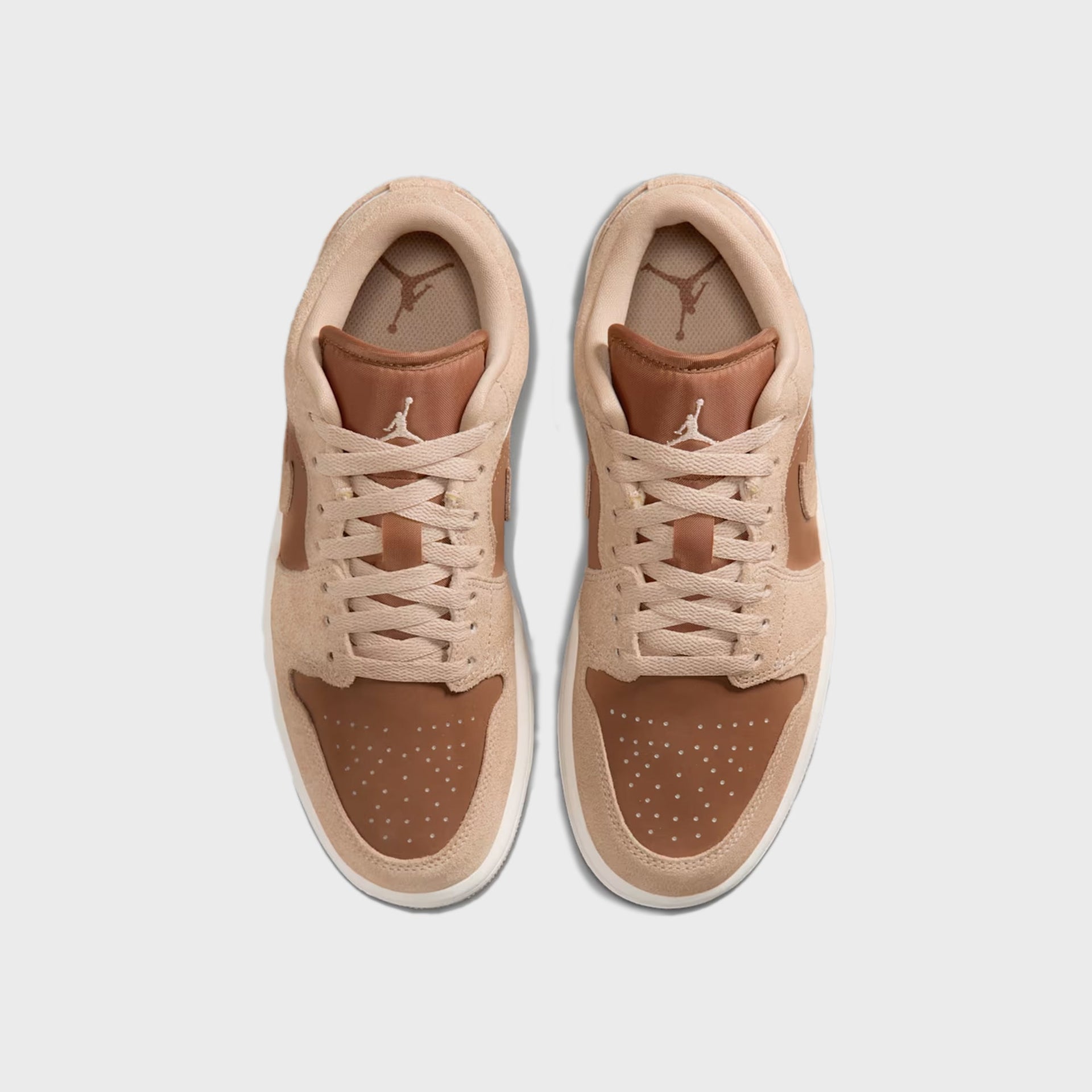 Jordan WMNS Air Jordan 1 Low - Legend Medium Brown / Chalk / Light British Tan