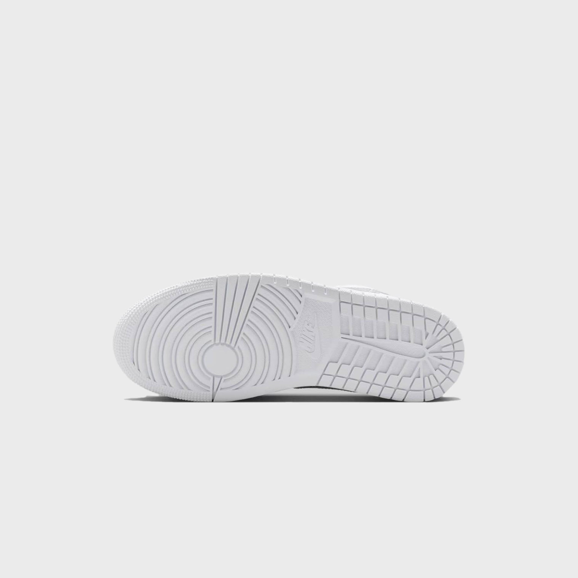 Jordan WMNS Air Jordan 1 Low SE - White / Metallic Silver