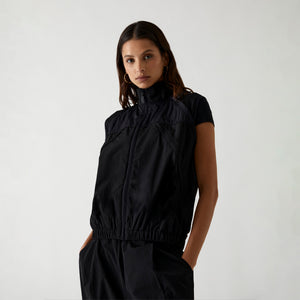 kith women's half zip nylon jacket MサイズMサイズ流行りのボックスタイプ