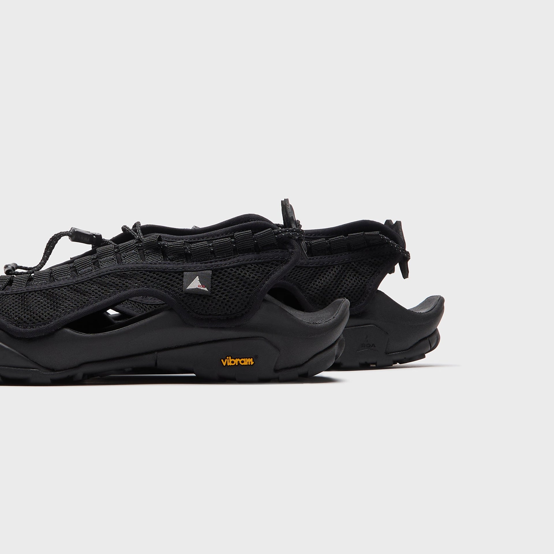 ROA Arpy Weaved Sandals - Black