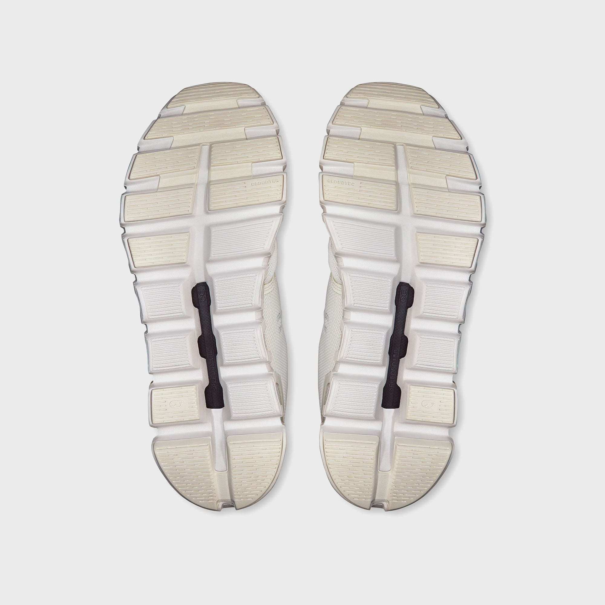 KITH オン　￼レディース ￼ホワイトシューズ On オン レディース スニーカー Running Cloudzone Kith White