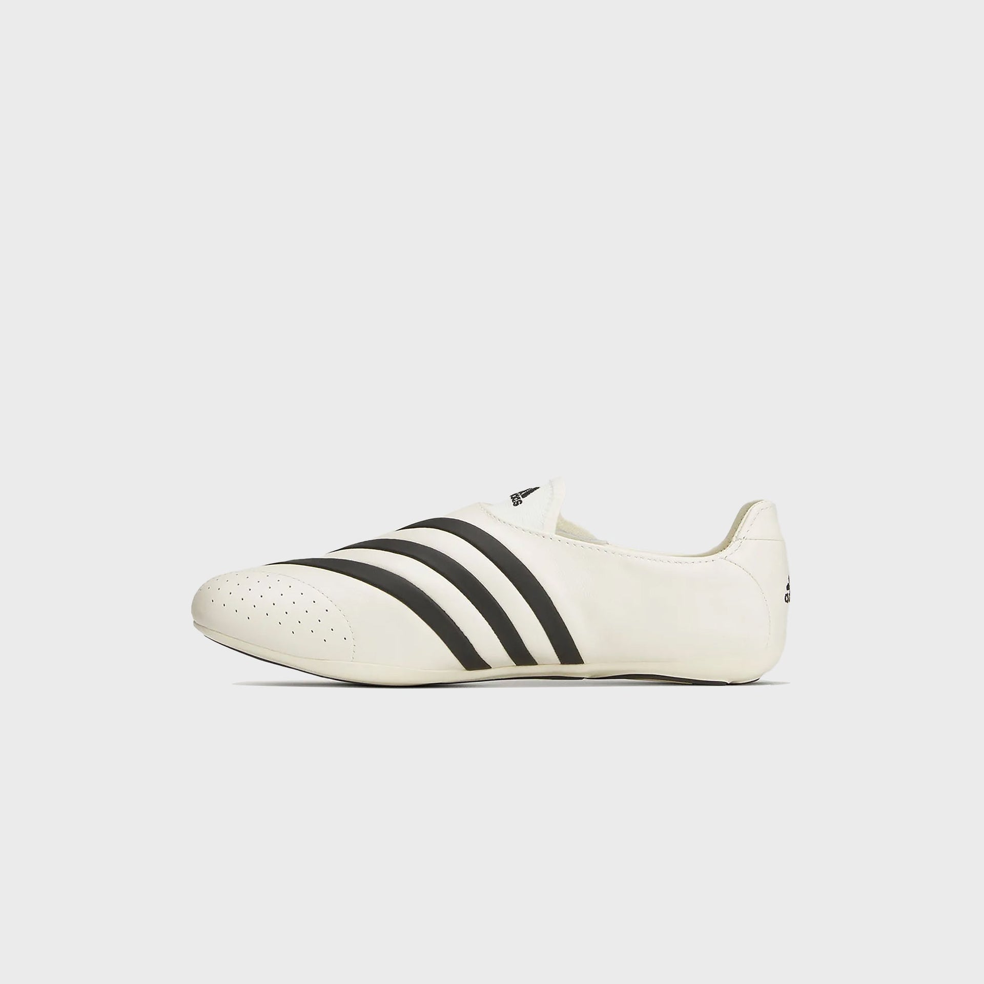 adidas x Pharrell Williams Vario Flat Earther - White / Black