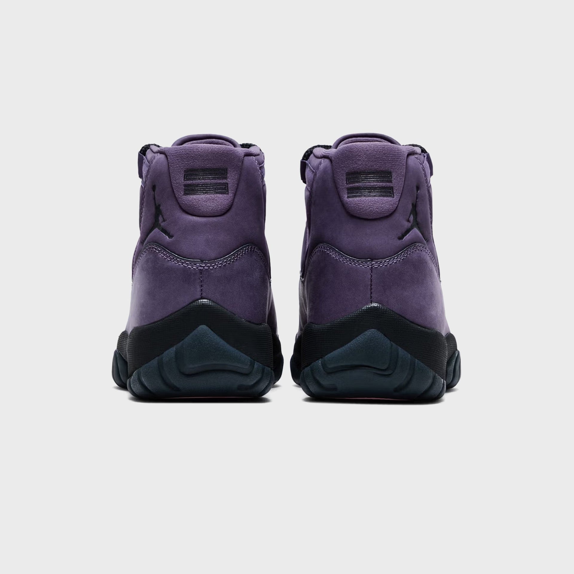 Nike Air Jordan 11 Retro - Canyon Purple / Off Noir / Violet Dust