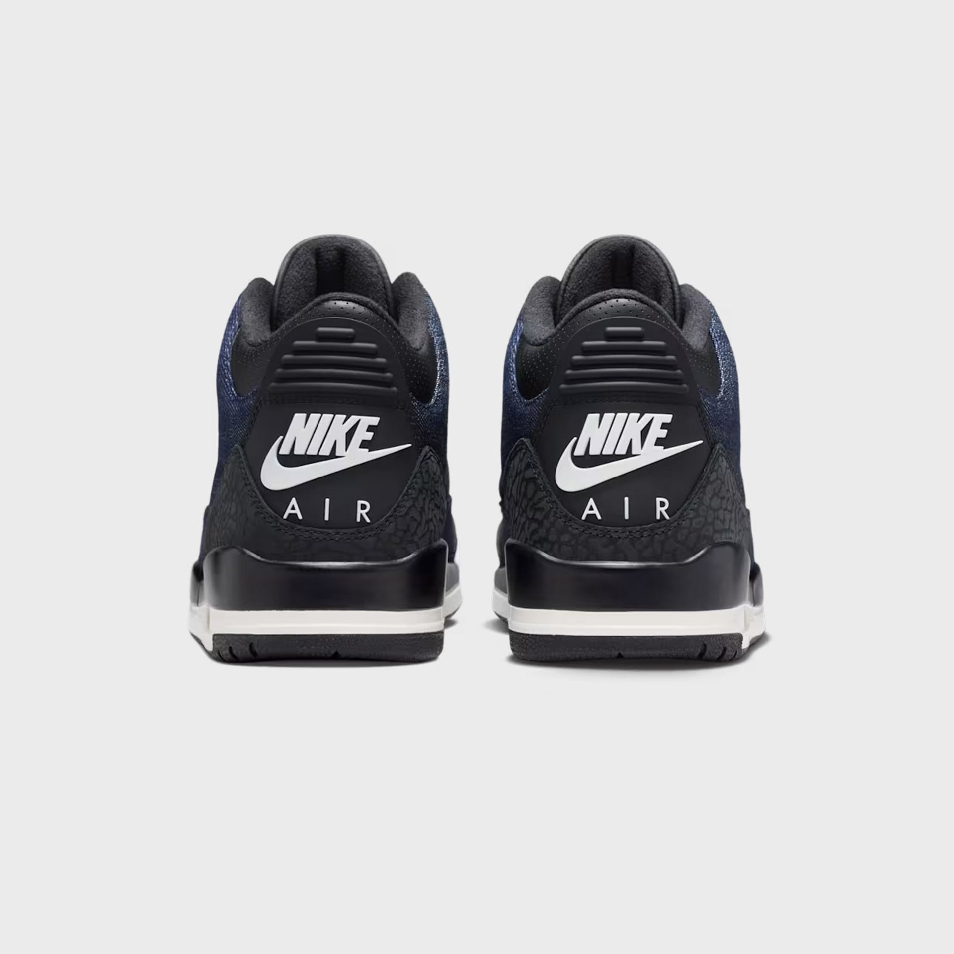 Jordan x Levi's Air Jordan 3 - Indigo / Gym Red