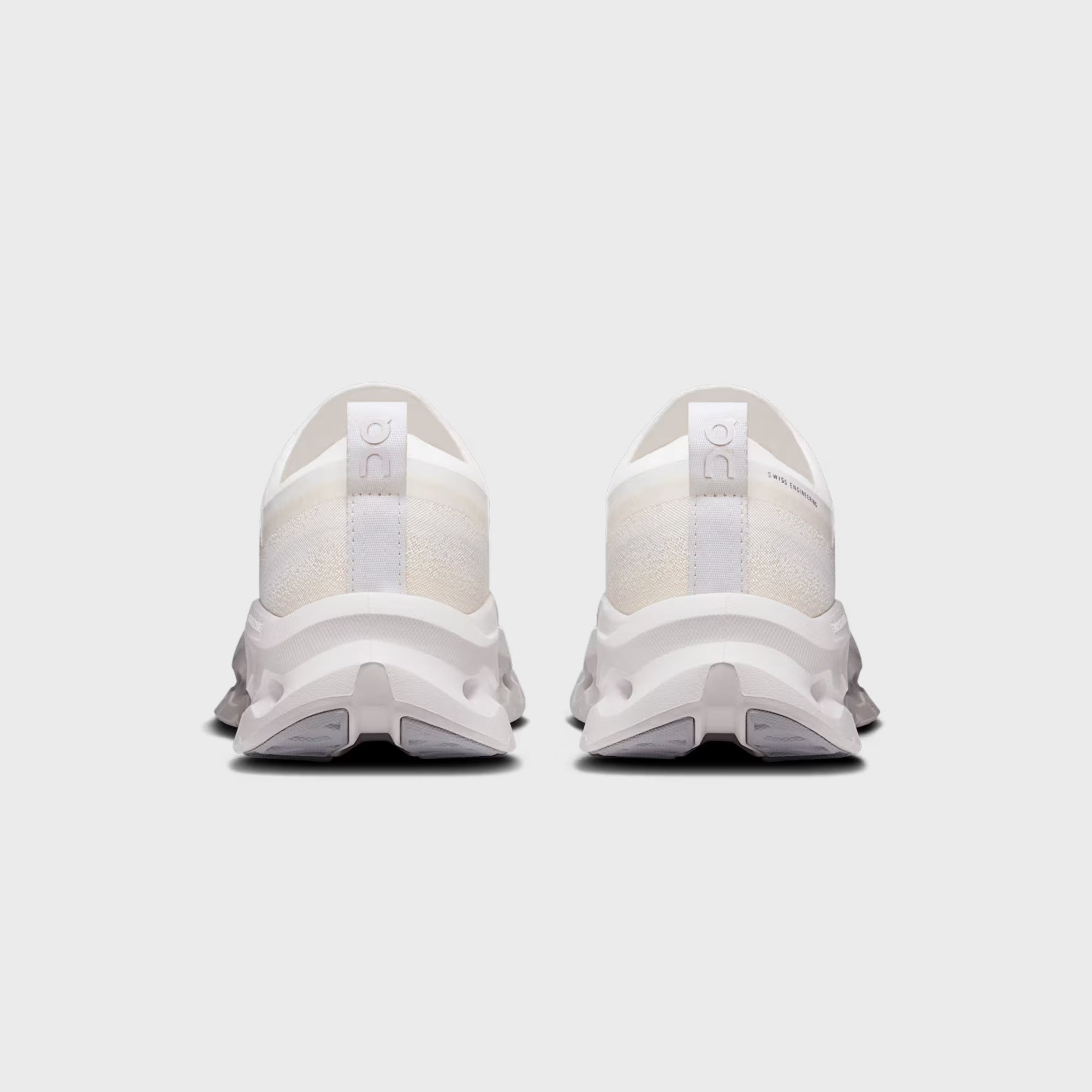 On Running WMNS Cloudtilt Moon - White / Frost – Kith