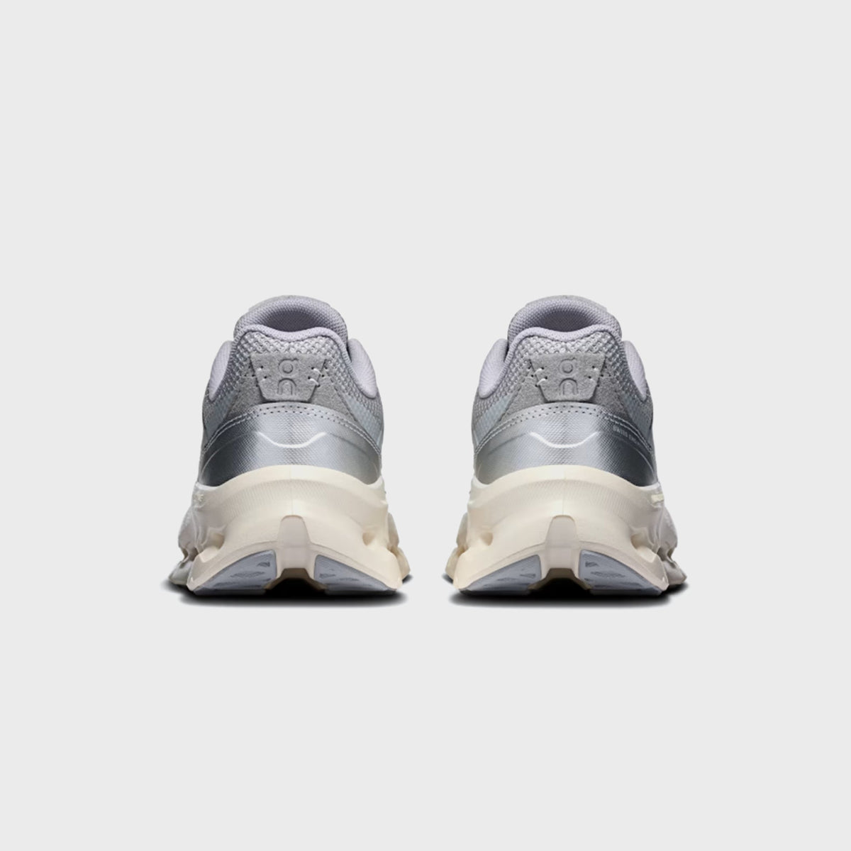 On Running WMNS Cloudtilt Arc - Alloy / Ivory