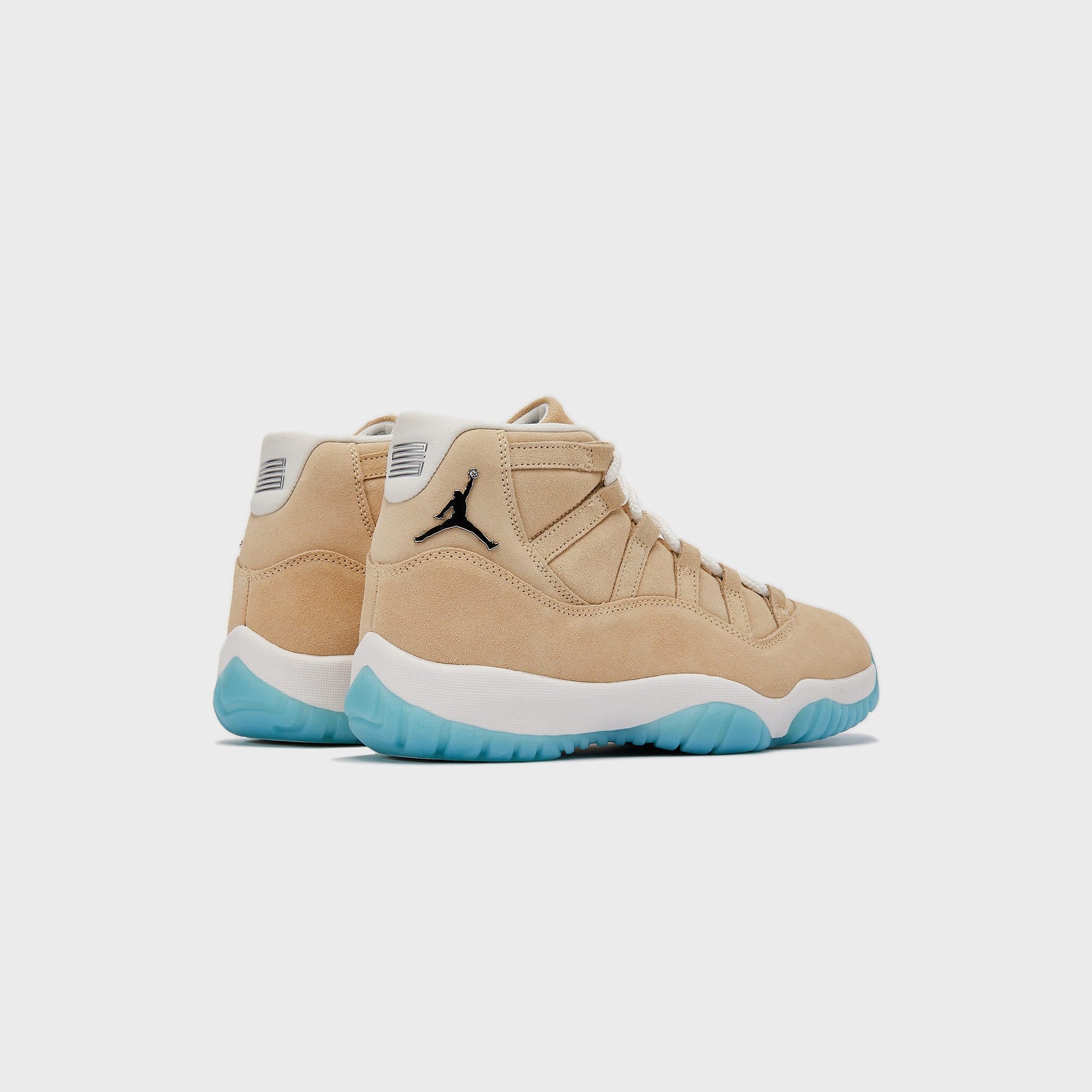 Nike Air Jordan 11 Retro - Canvas / Metallic Silver / Summit White