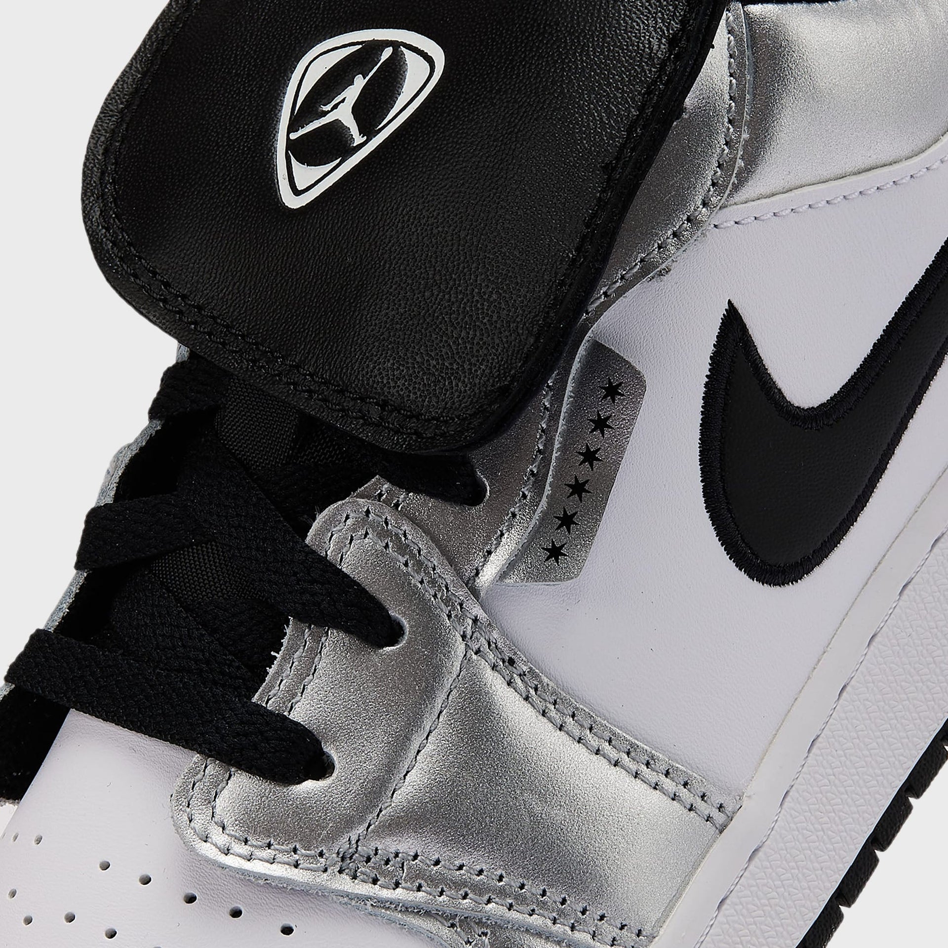Jordan GS Air Jordan 1 Low SE - White / Metallic Silver / Black